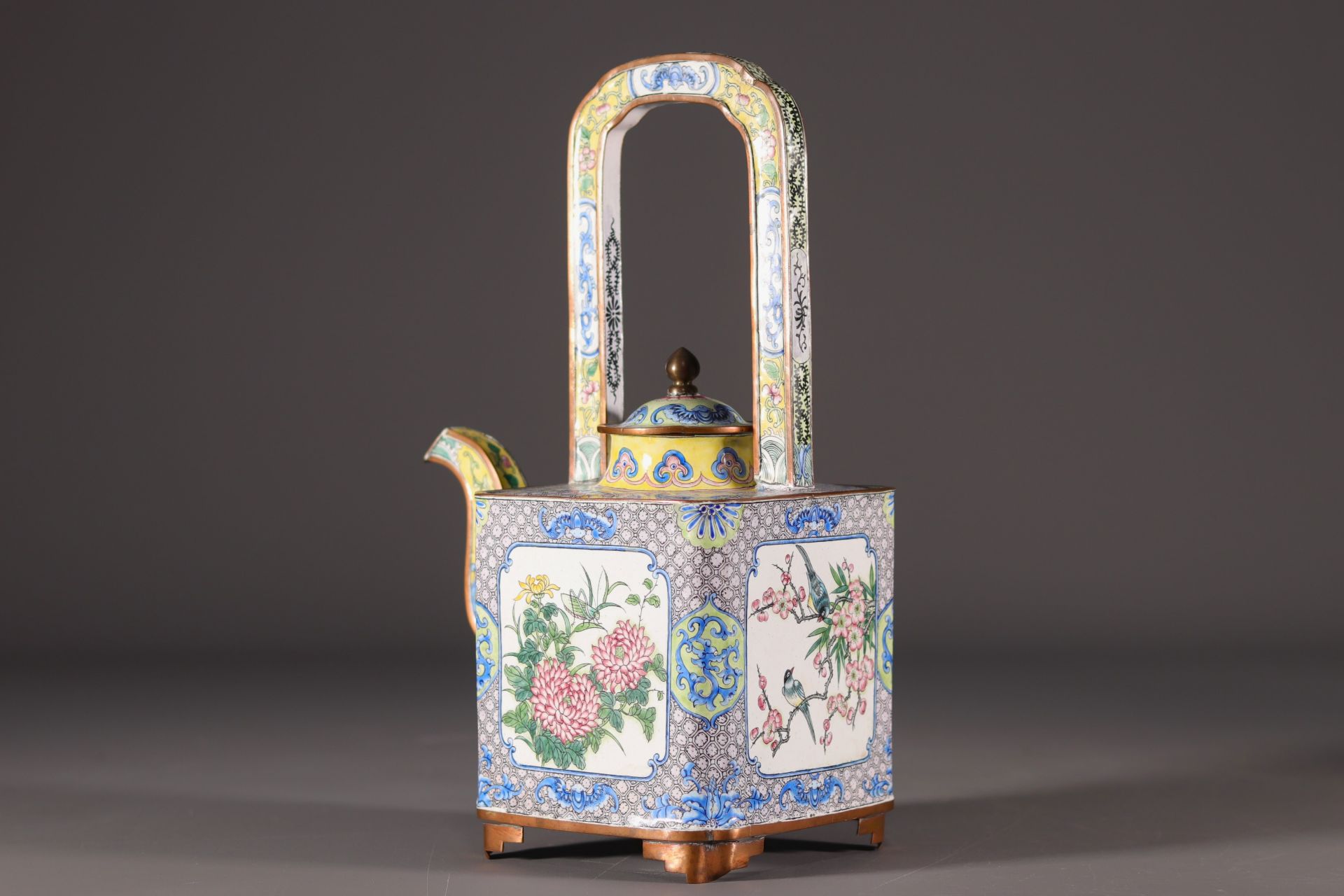 China - Large cloisonne enamel teapot with floral design. - Bild 4 aus 5