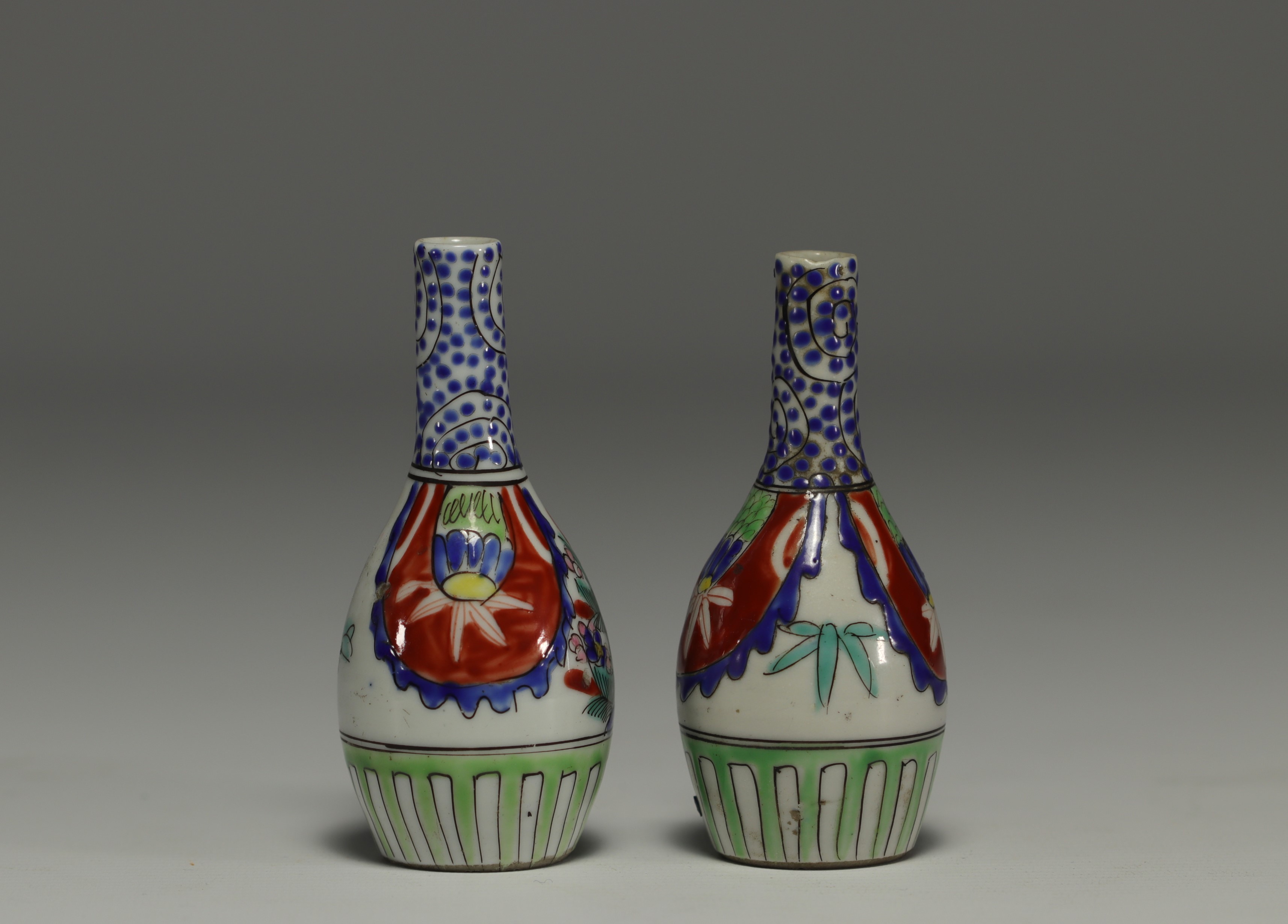 Japan - Set of four vases and an ink box. - Image 5 of 10