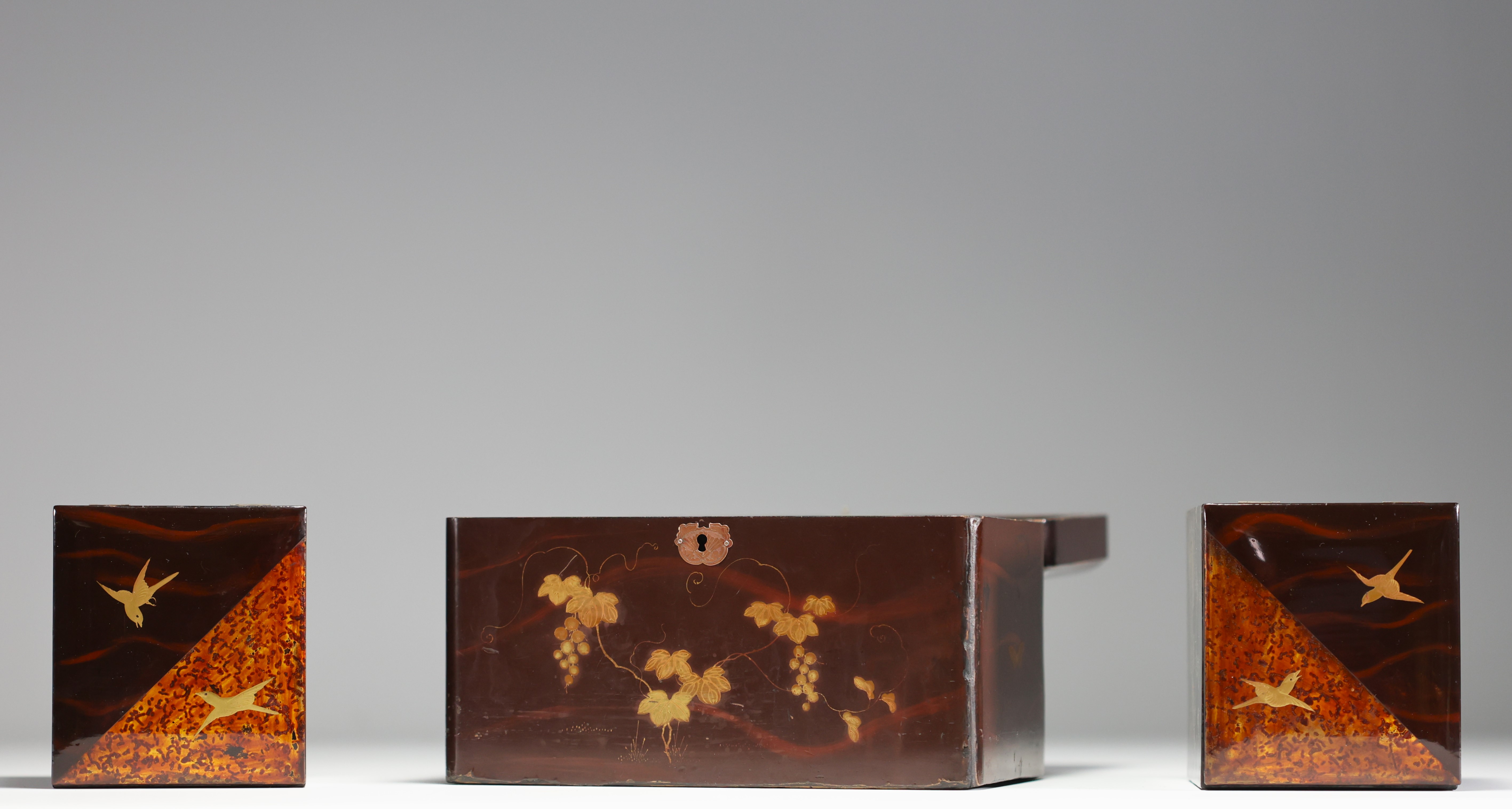 Japan - Lacquer tea chest decorated with birds and insects, circa 1900. - Image 4 of 4