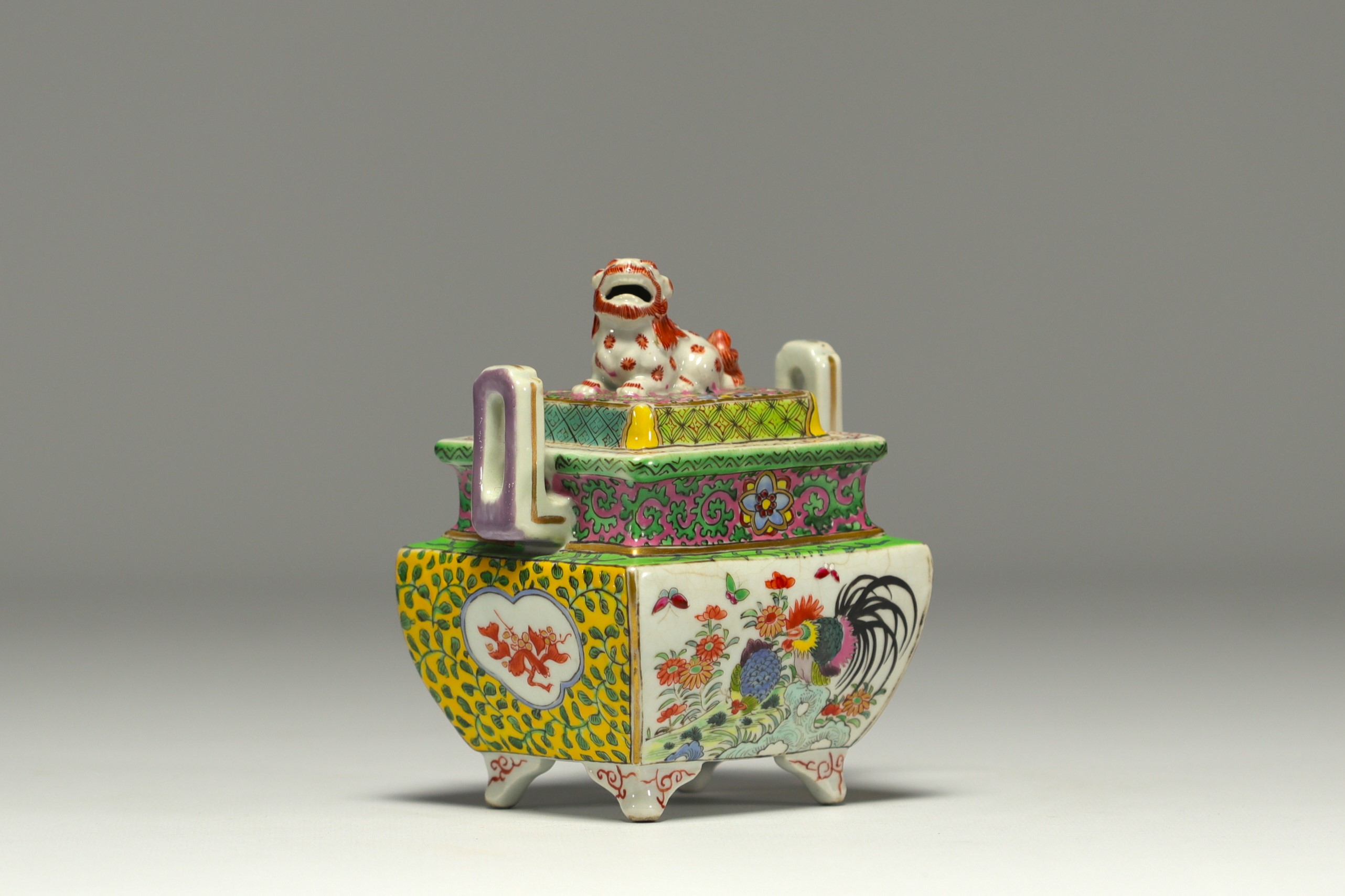 China - Small polychrome porcelain perfume burner with floral decoration, rooster and Fo dog.