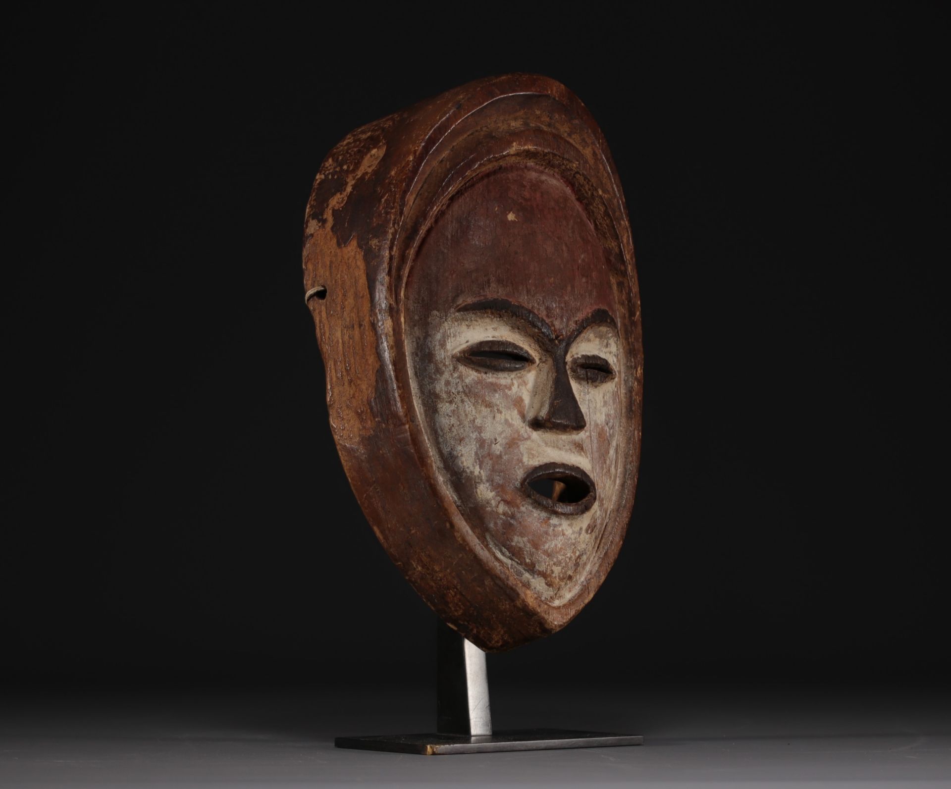 Gabon - Vouvi mask in carved wood, Michel Boulanger collection Liege - Bild 2 aus 4