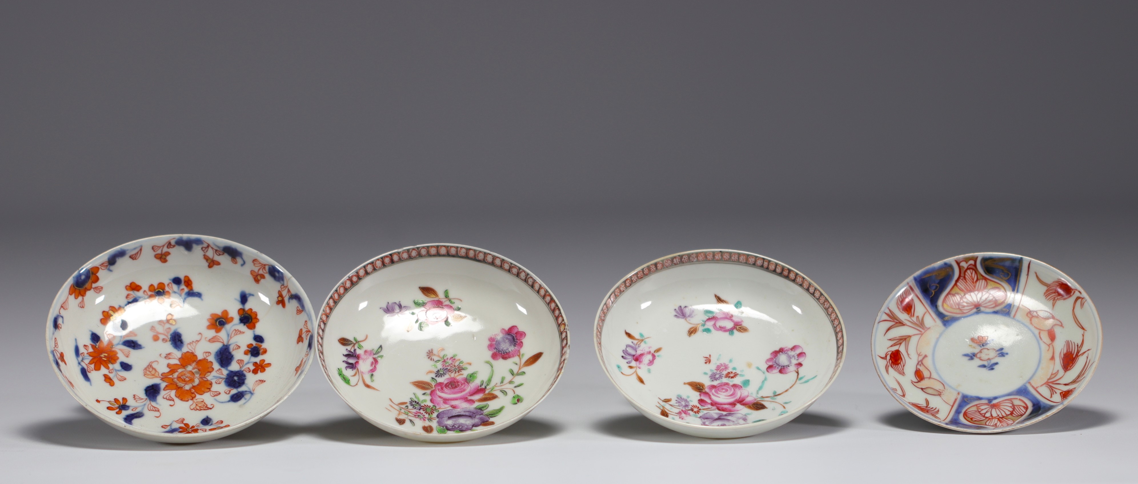 China - Set of various pieces of polychrome porcelain, 18th century. - Image 3 of 4