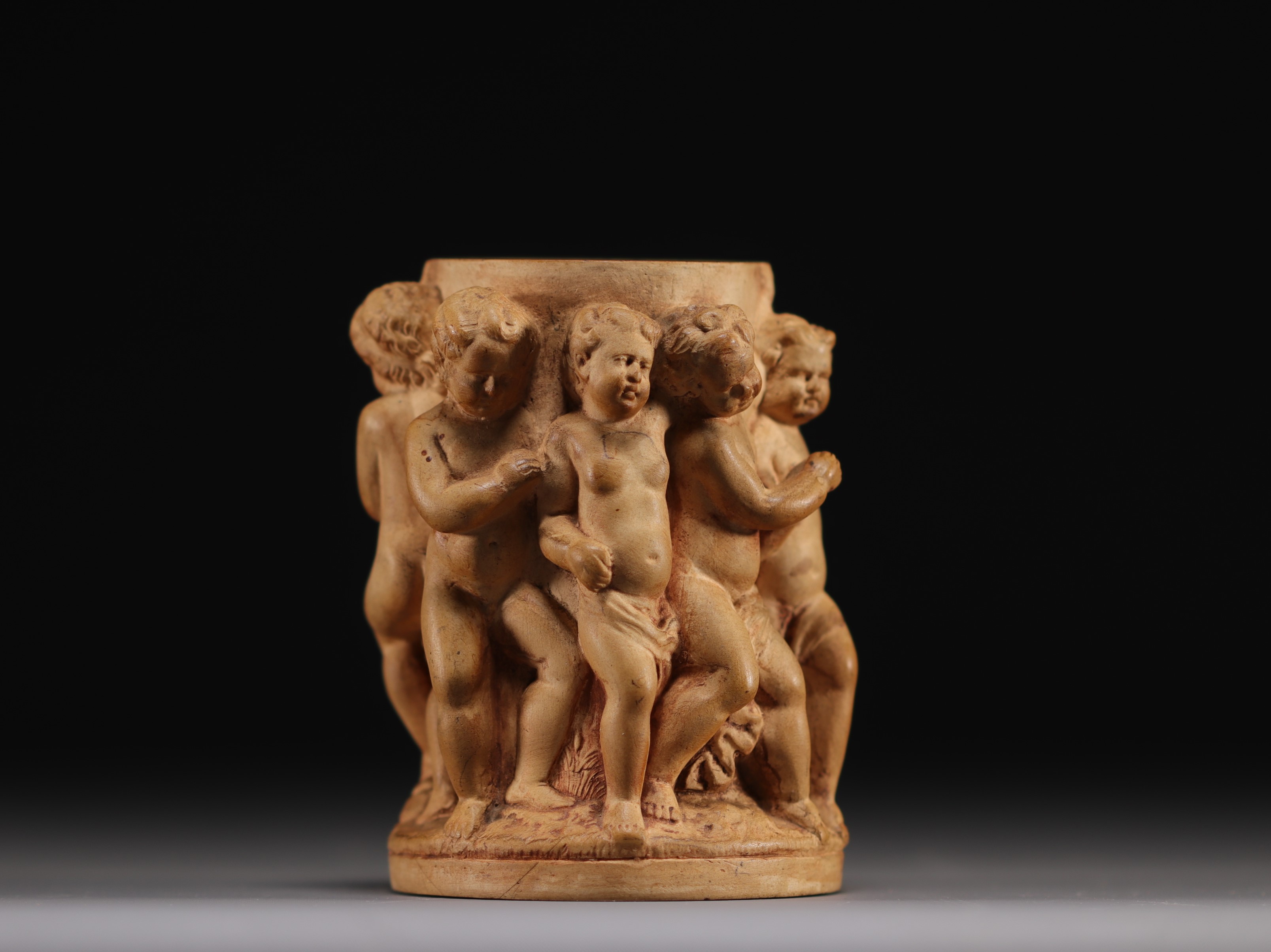 Small terracotta pot with Putti decoration. 19th century. - Image 3 of 4