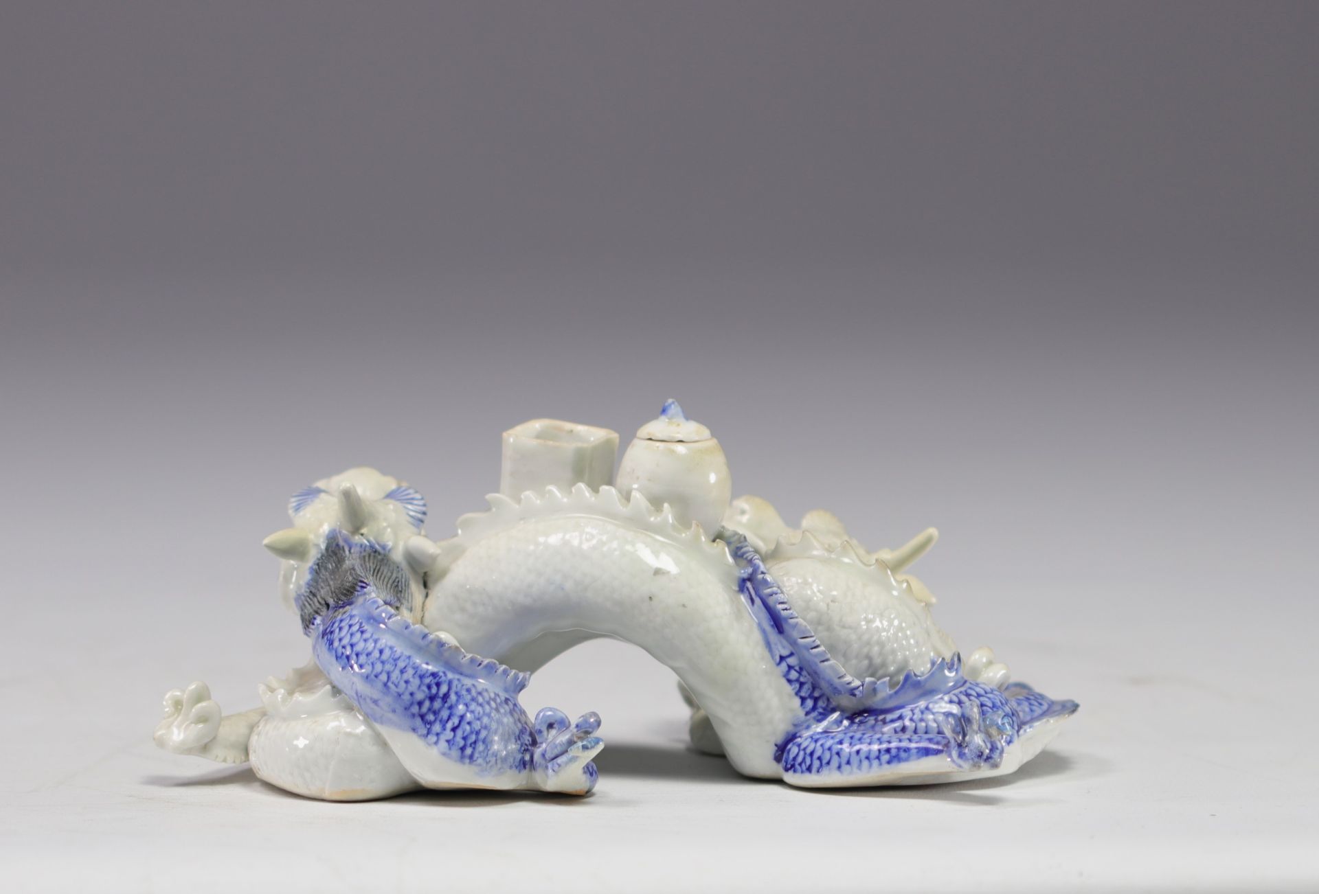 Japanese porcelain inkwell decorated with dragons - Bild 4 aus 4