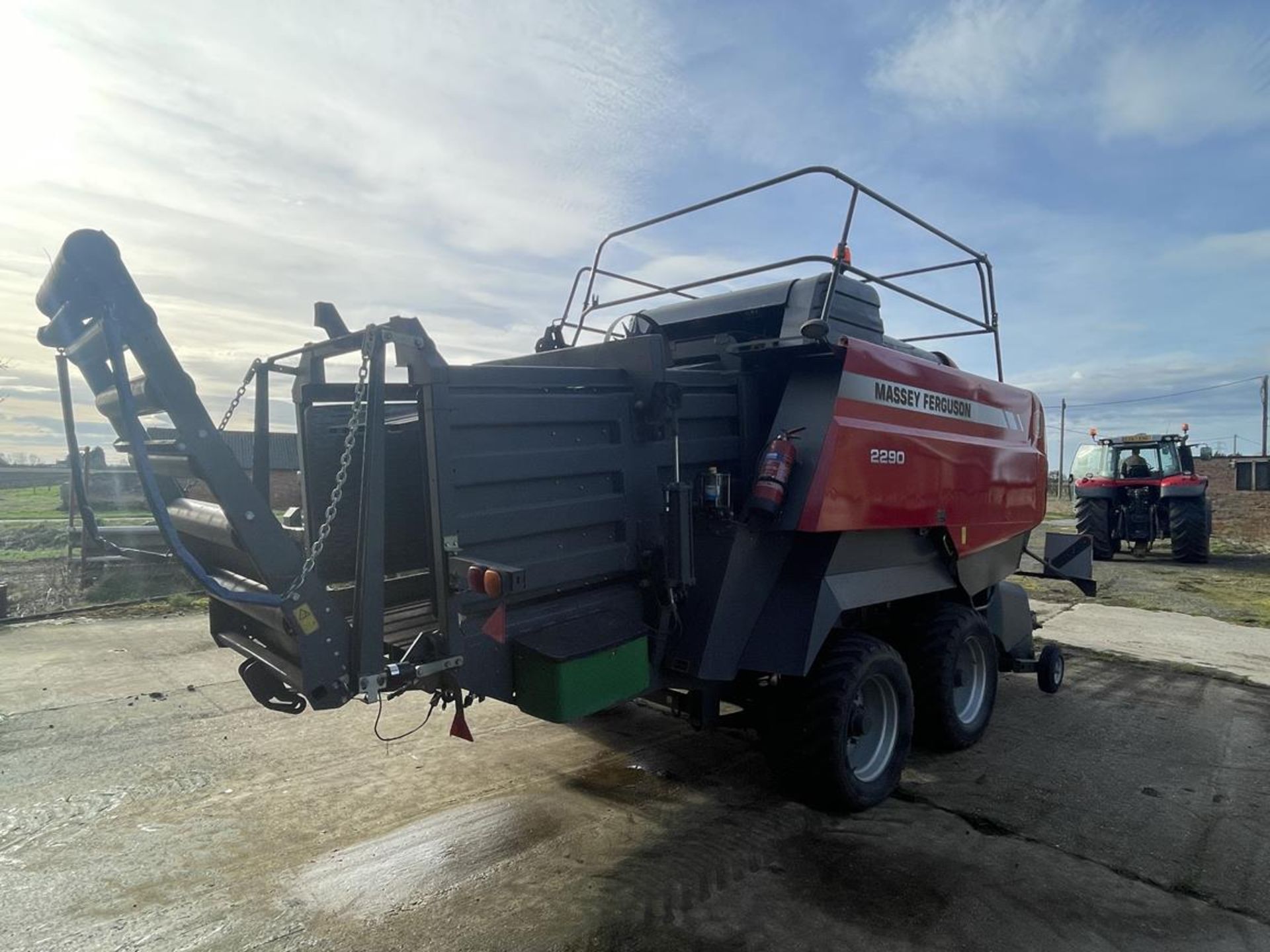 2014 Massey Ferguson MF2290 Model SQ Twin Axle Baler, S/No. AGCM22900EHB05320, 57,256 Bales, - Bild 5 aus 13