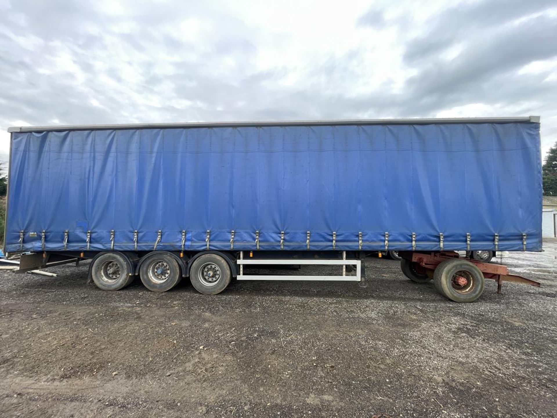 2000 Montracon SMRC3A16900M Triple Axle Curtainside Trailer S/No. 64332, VIN: 18509 - Image 2 of 12