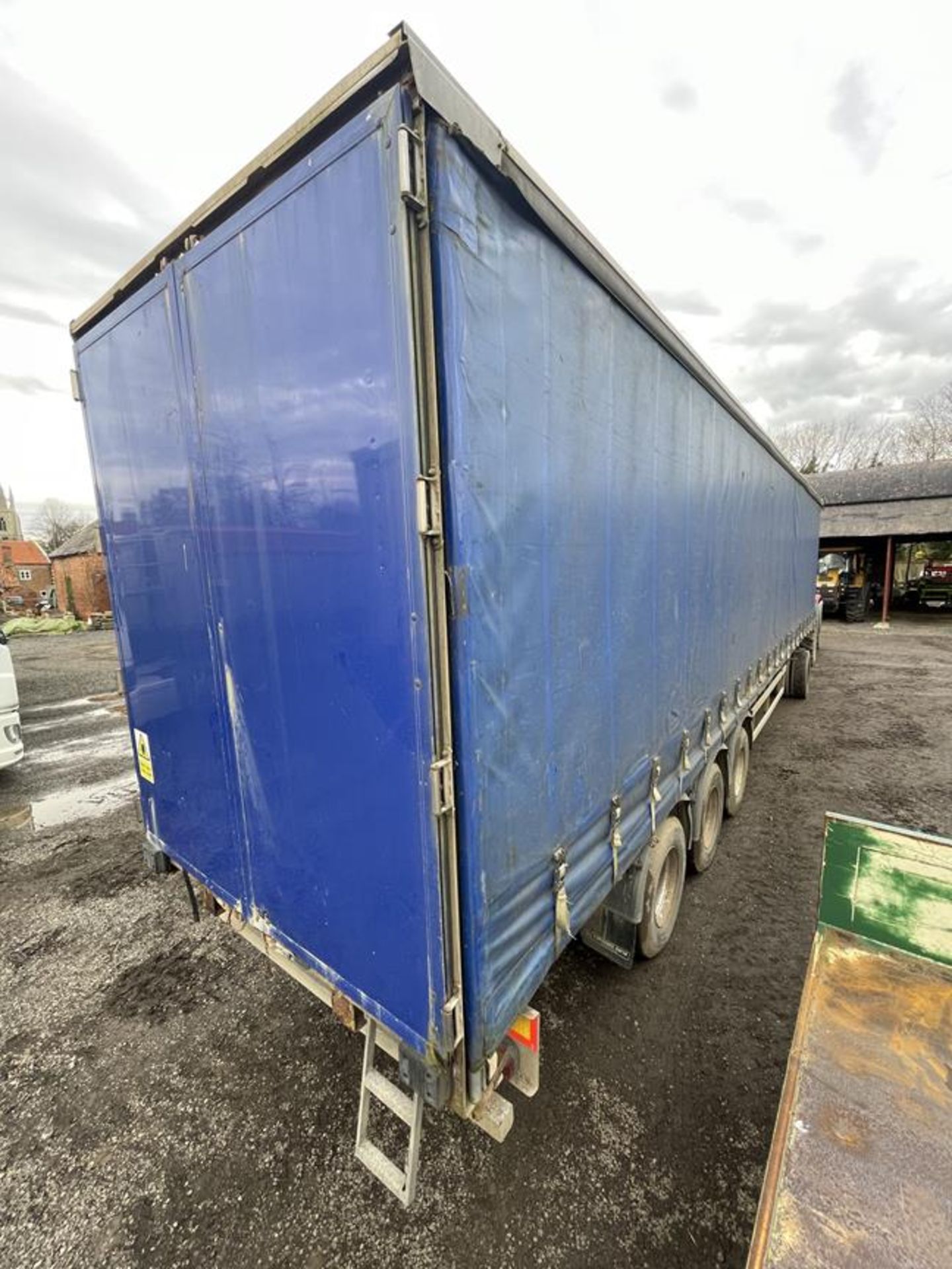 2006 Montracon EB+ ADR 25/2M Triple Axle Curtainside Trailer, VIN: 24688 with Rear Barn Doors. - Image 6 of 12