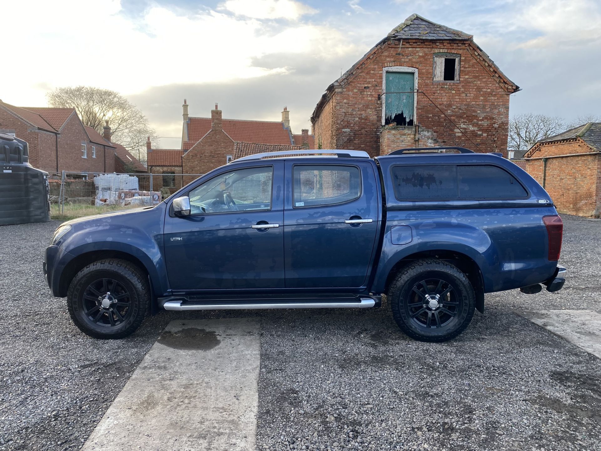 2016 Isuzu D-Max 2.5 TD Twin Turbo Utah Double Cab 4x4 Pickup Truck (FT16 OPD), Odometer Reads: - Image 3 of 9