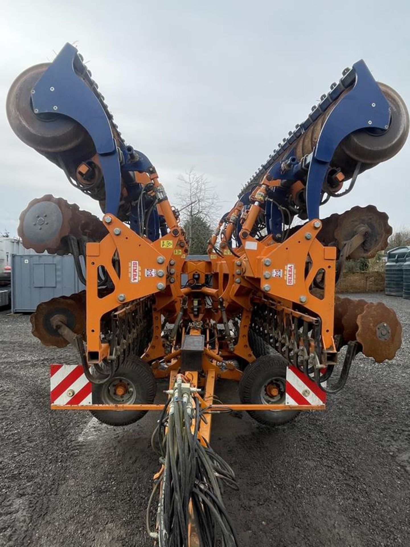 2010 Great Plains Simba X-Press 10.0M Disc Trailed Cultivator, S/No. 18011265, with Transport and - Bild 6 aus 8