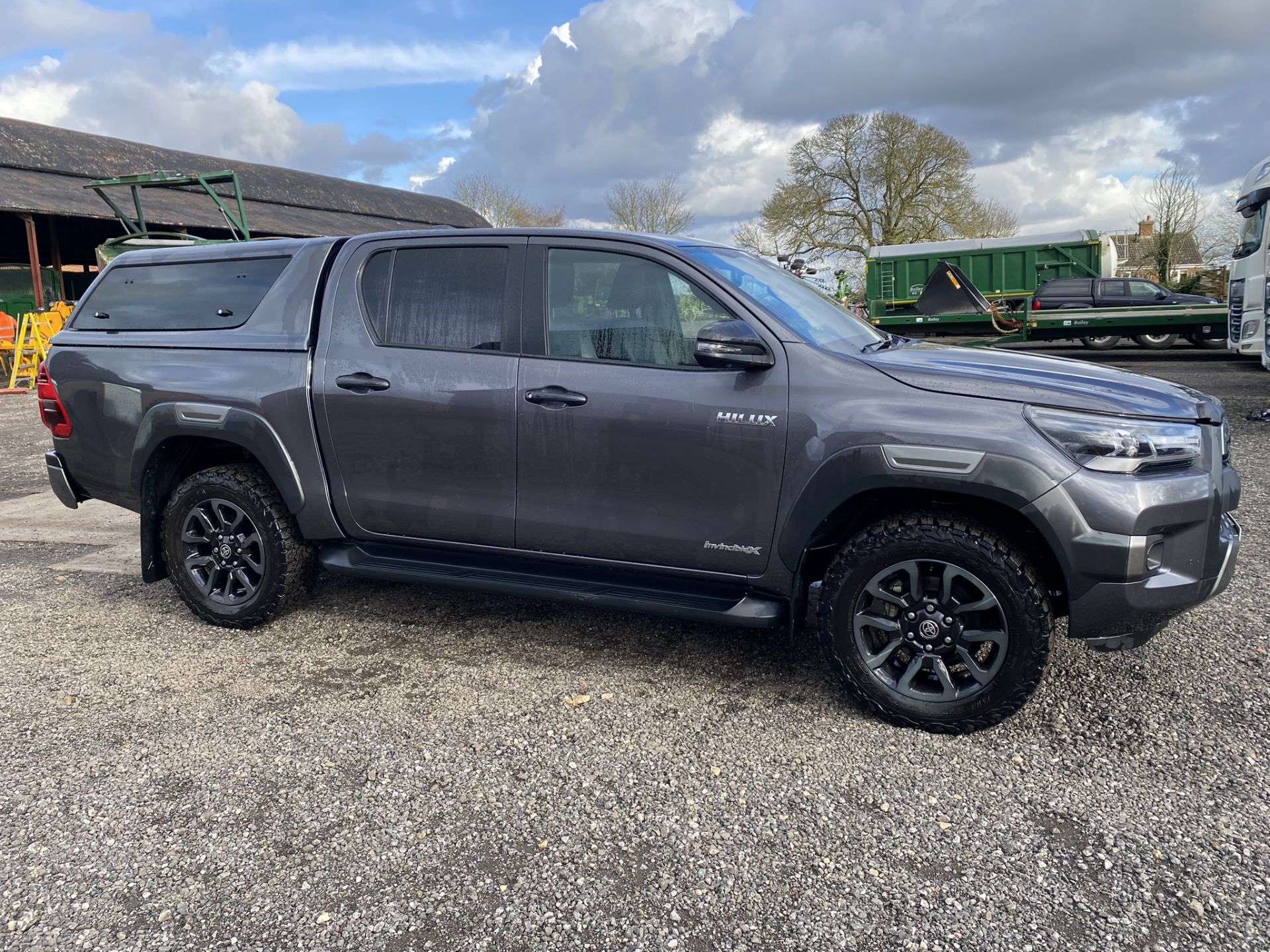 2023 Toyota Hilux Invincible X 2.8 D-D4 Double Cab Auto 4WD Euro 6 Pick Up Truck (FG23 ZNU),