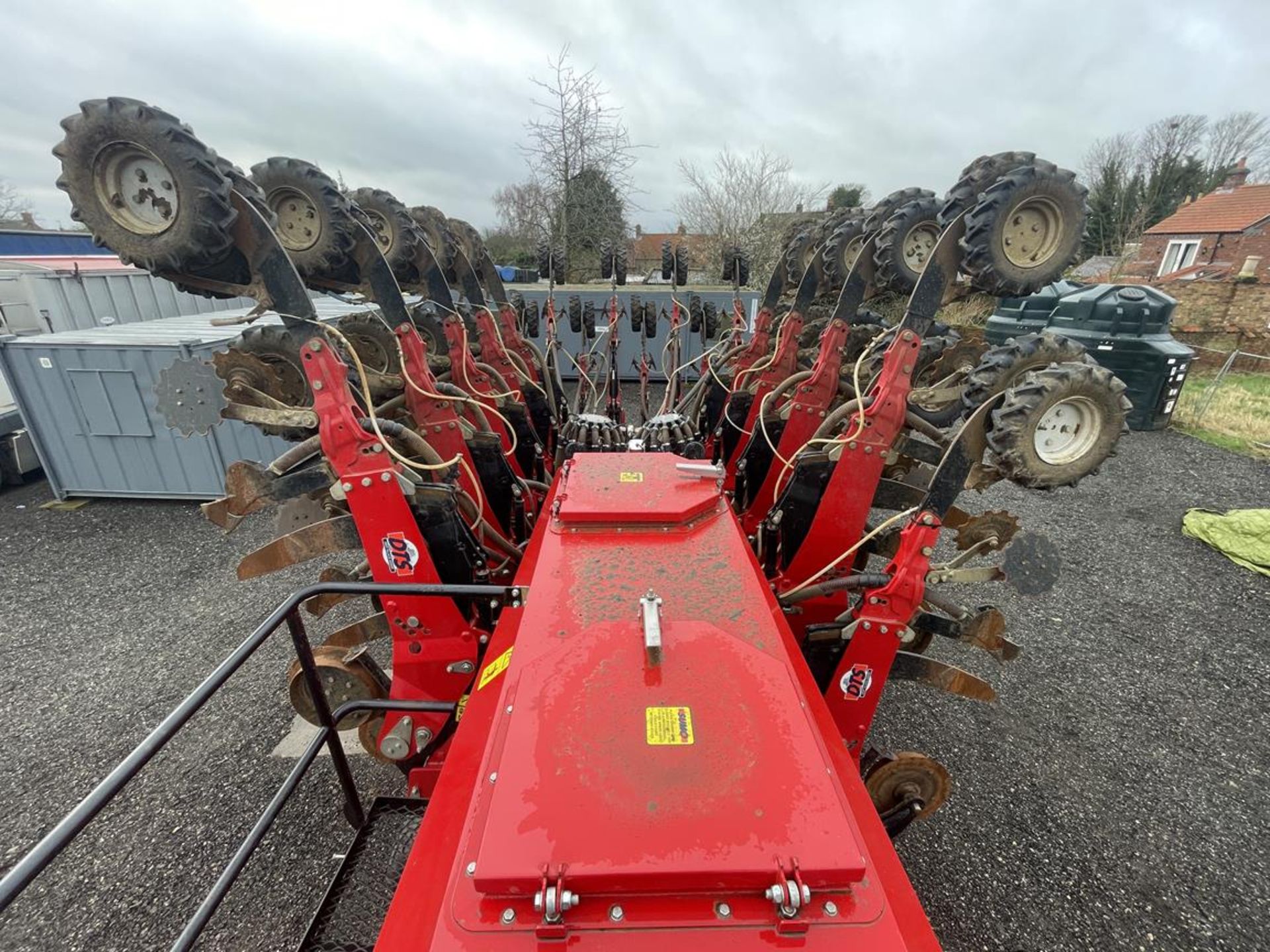 2020 Sumo DTS 9 Trailed Deep Tillage Seeder, S/No. B2356, Working Width 9m, Transport Width 2.9M, - Bild 8 aus 13