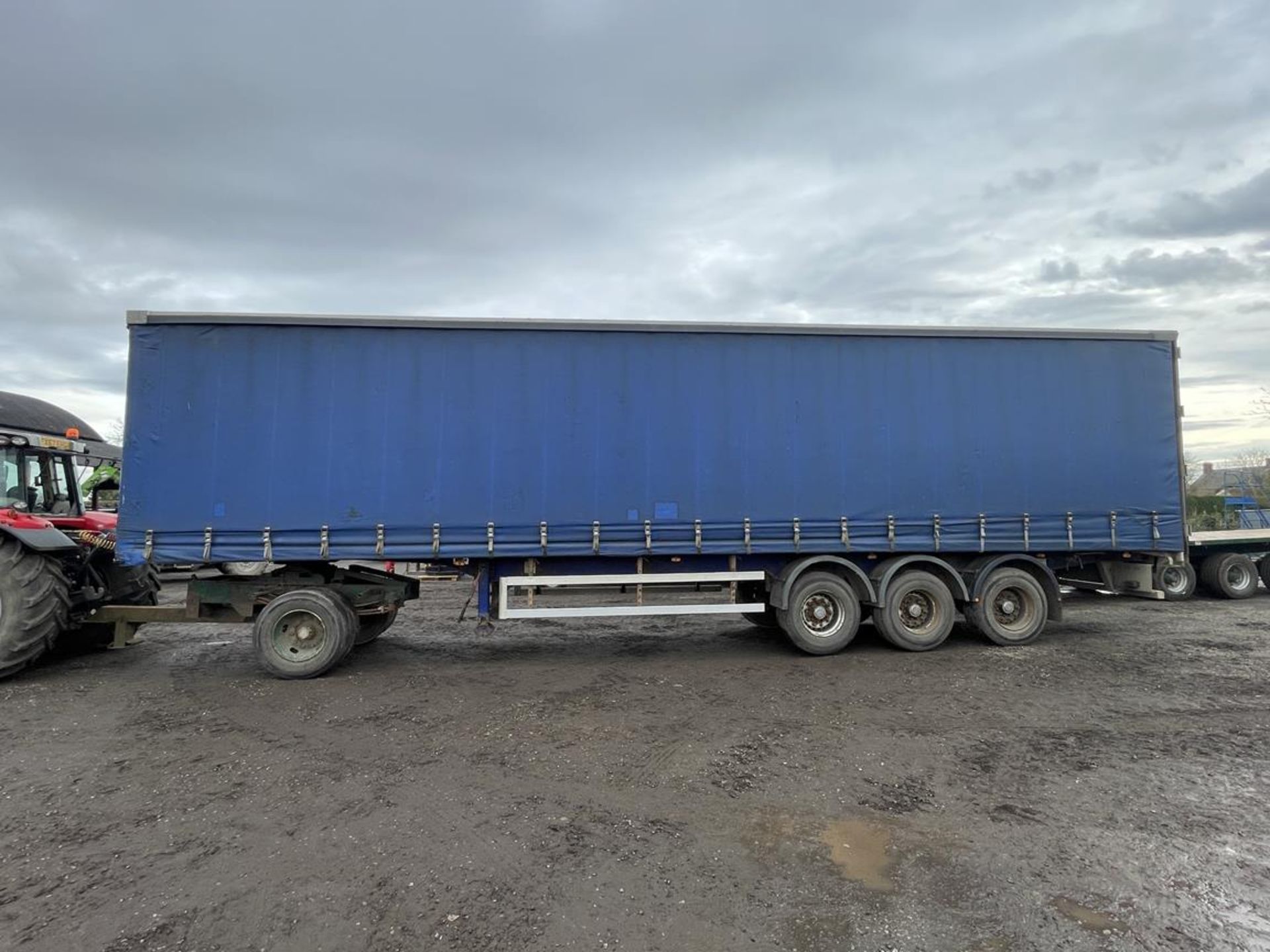 2006 Montracon EB+ ADR 25/2M Triple Axle Curtainside Trailer, VIN: 24688 with Rear Barn Doors. - Image 3 of 12