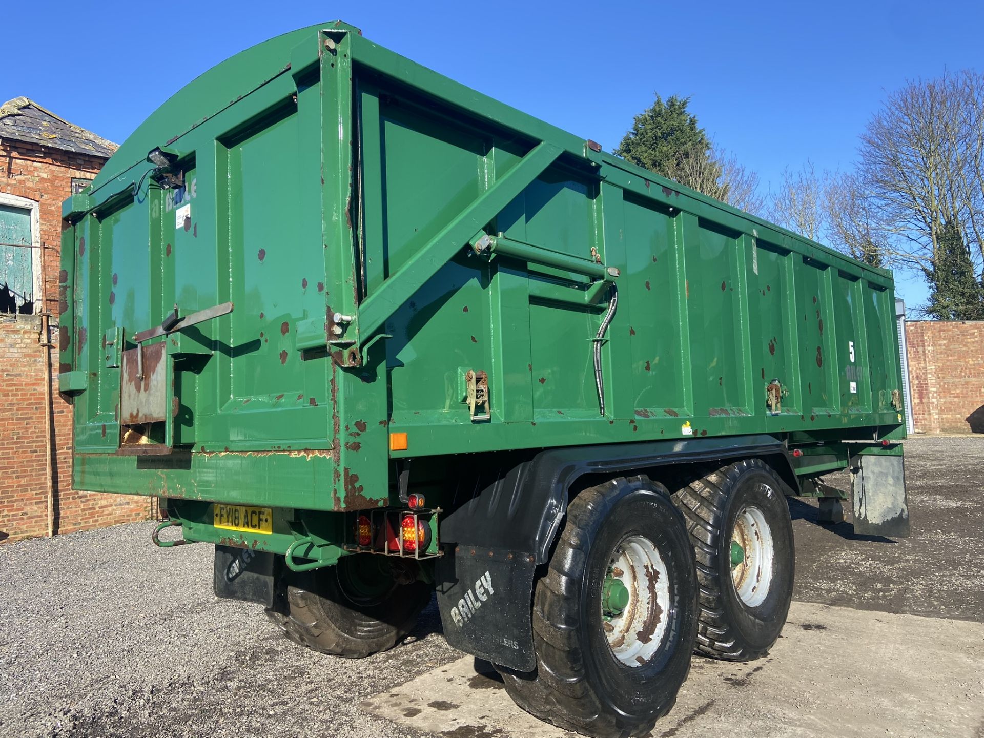 2015 Bailey TB 16-Ton Double Axle Hydraulic Tipper Trailer S/No. 14277, 560/60R22.5 Flotation - Image 4 of 10