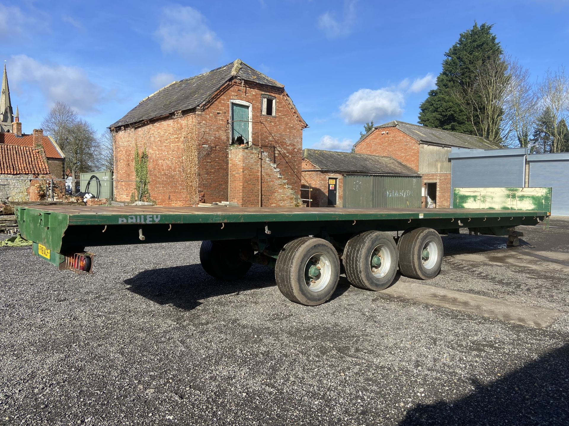 2014 Bailey 18-Ton 36' Triple Axle Flatbed Trailer S/No. 12527, 435/50R 19.5 Mini Super Single Tyres - Image 2 of 7