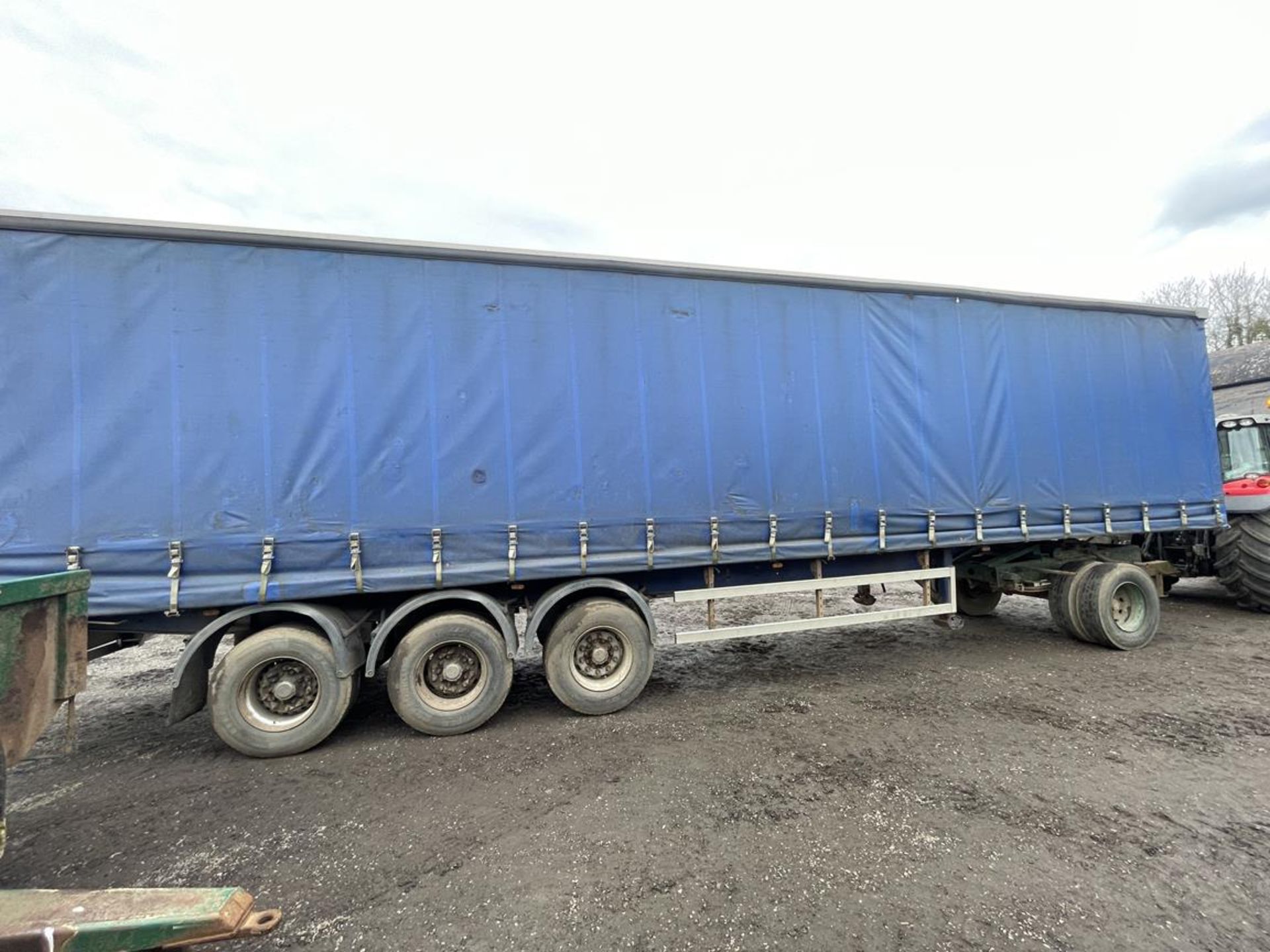 2006 Montracon EB+ ADR 25/2M Triple Axle Curtainside Trailer, VIN: 24688 with Rear Barn Doors. - Image 7 of 12