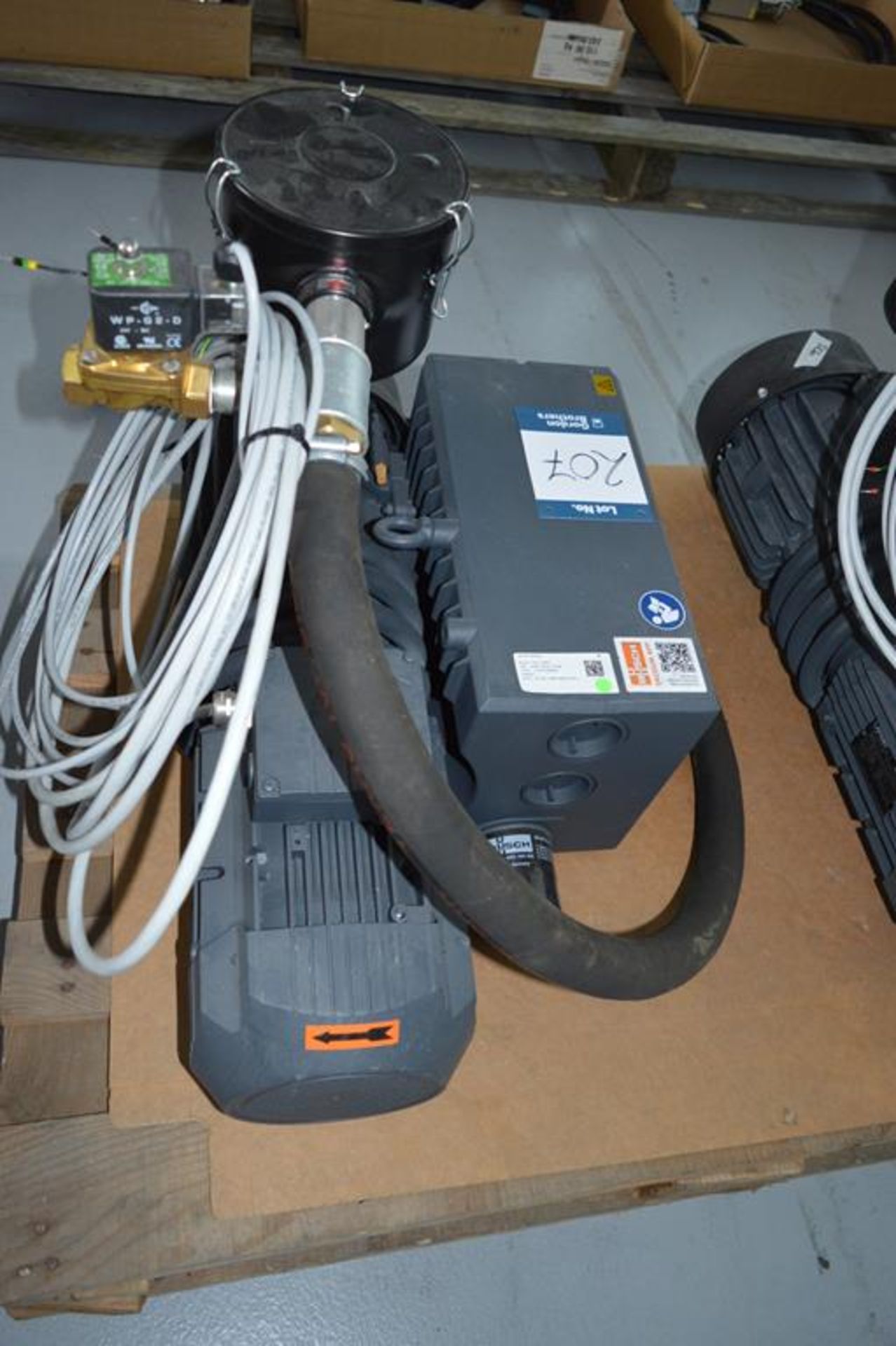 Bosch, R5-RA0100F vacuum pump, Serial No. DEM121260363 - Image 4 of 4