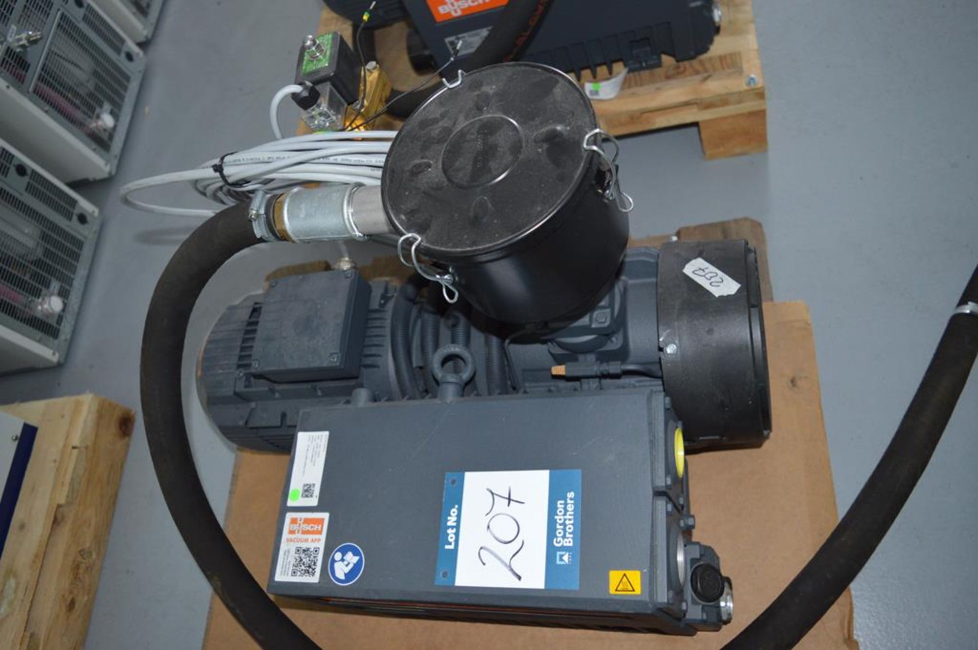 Bosch, R5-RA0100F vacuum pump, Serial No. DEM121260363