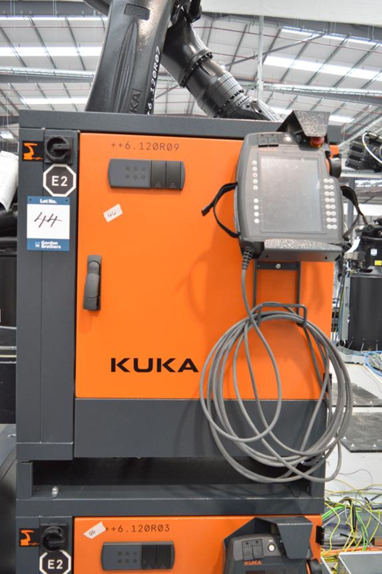 Kuka, KR280/ R3080 six axis robot on extended pedestal, Serial No. 4380889 (DOM: 2021) with KR C4 - Image 4 of 5