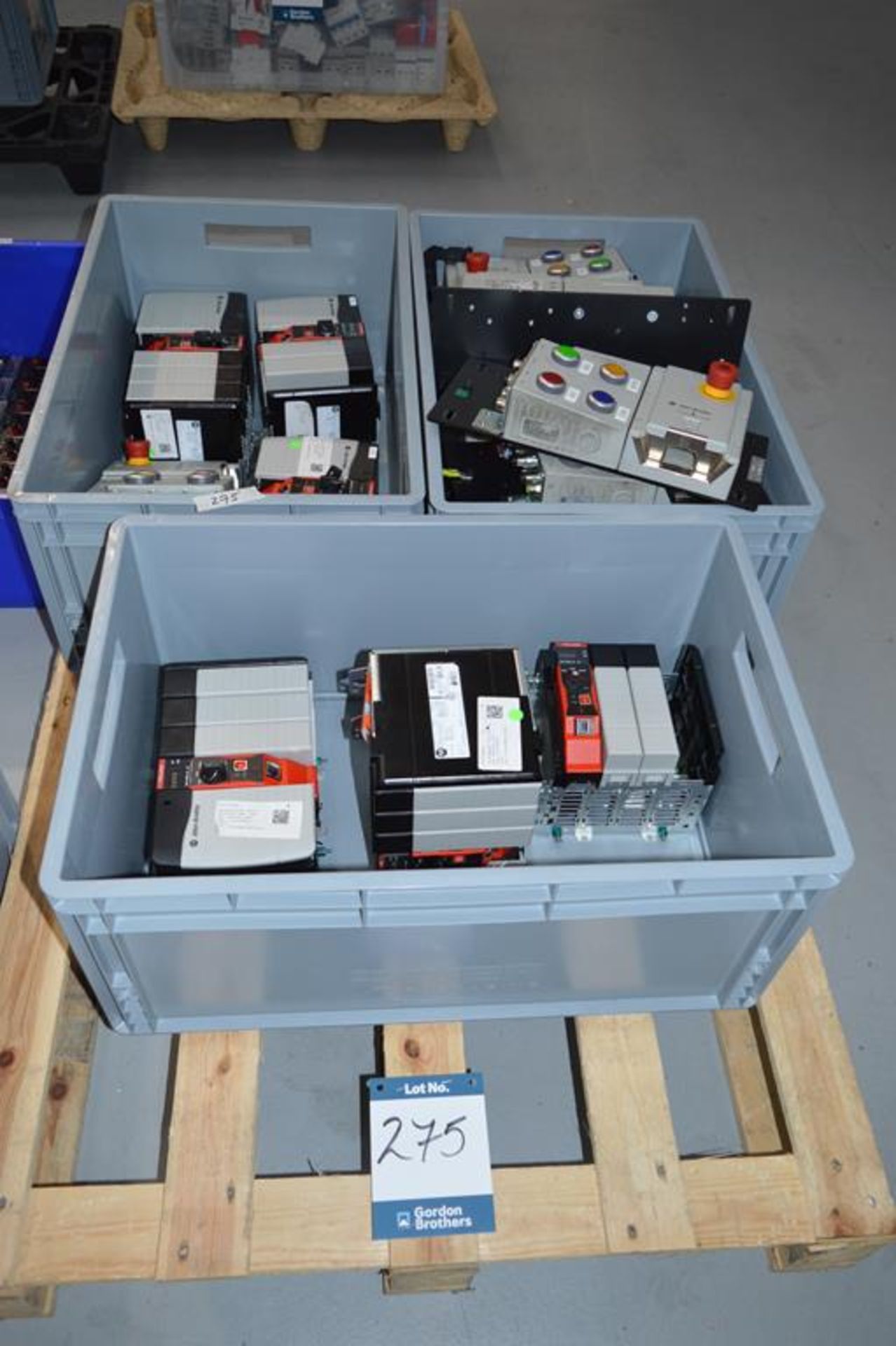 Pallet of assorted Allen-Bradley, ethernet lock modules, Type 4429-MABRB-UR-EOJP4679 and control