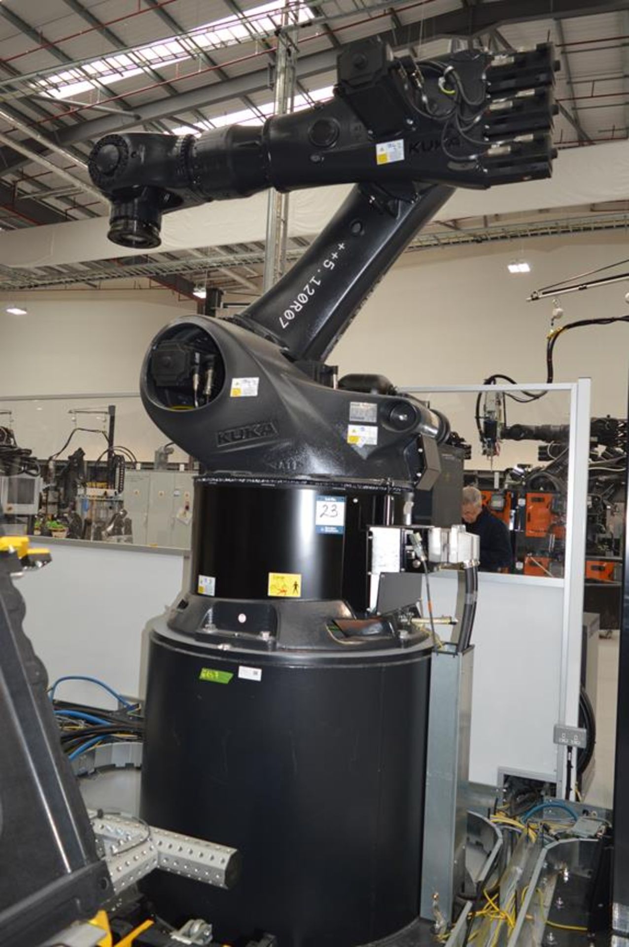 Kuka, KR280/R3080 FLR six axis robot on extended pedestal, Serial No. 4380895 (DOM: 2021) and KR