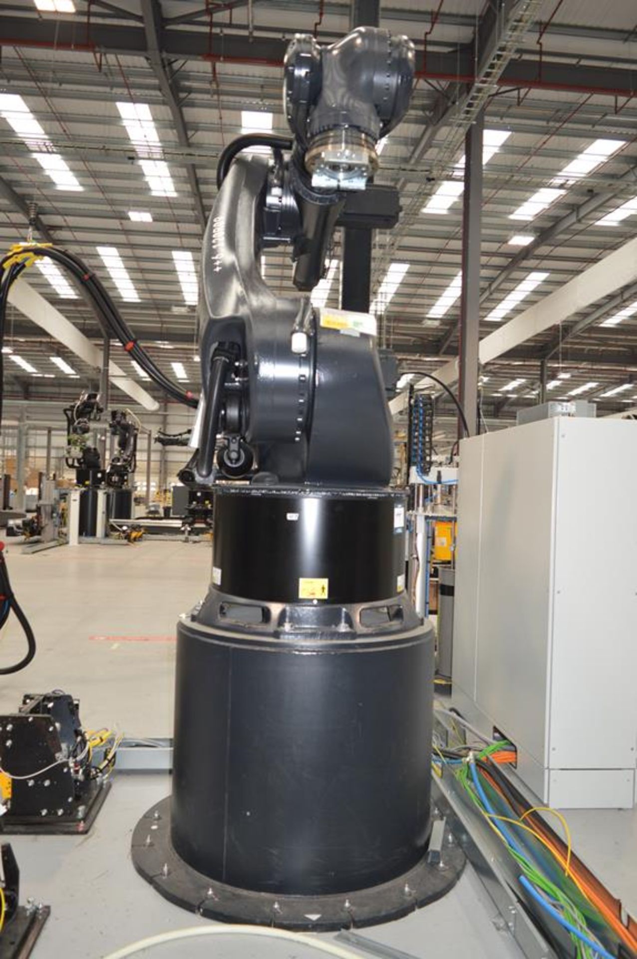 Kuka, KR280/ R3080 six axis robot on extended pedestal, Serial No. 4380889 (DOM: 2021) with KR C4 - Image 2 of 5