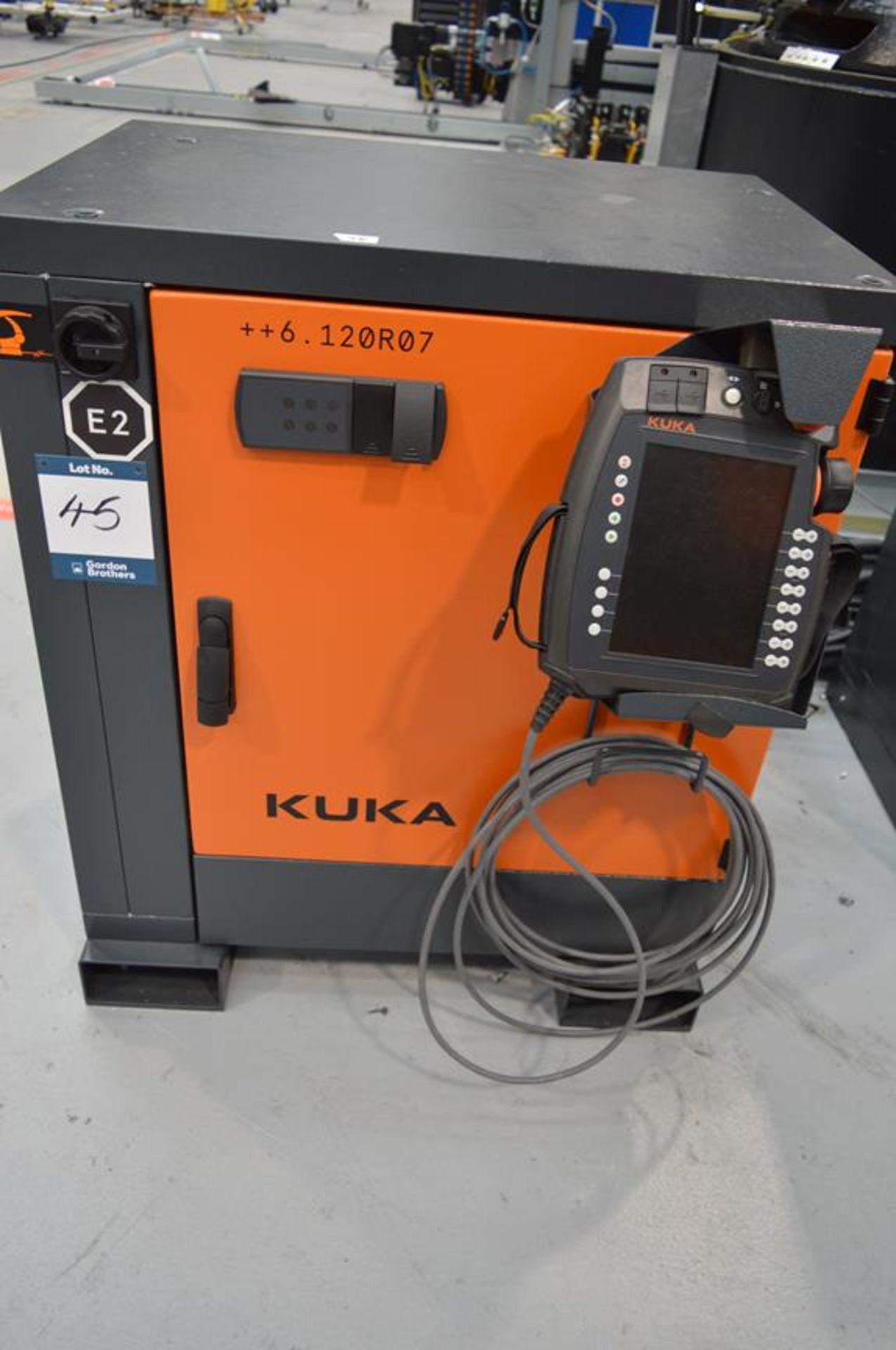 Kuka, KR280 /R3080 six axis robot on extended pedestal, Serial No. 4380891 (DOM: 2021) with KR C4 - Image 5 of 6