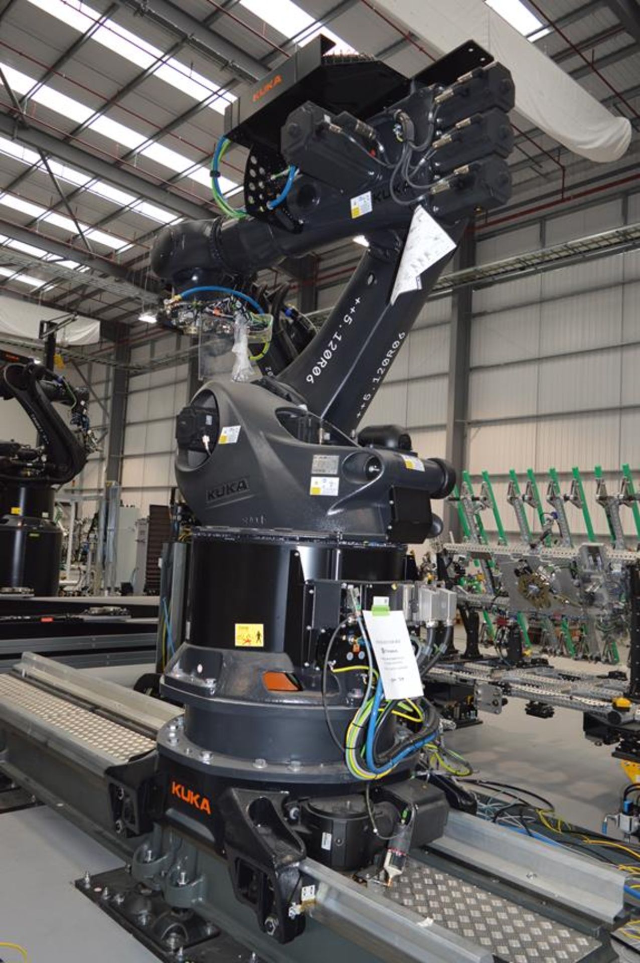 Kuka, KR280/R3080 FLR six axis robot on extended pedestal, Serial No. 4380723 (DOM: 2021) with KR C4 - Image 4 of 7