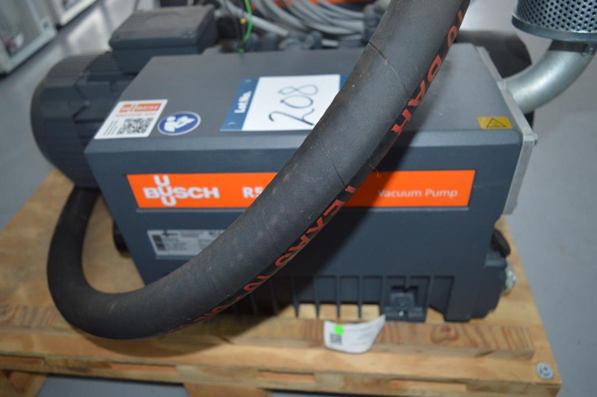 Bosch, R5-RA0100F vacuum pump, Serial No. DEM1212140214 - Image 2 of 4