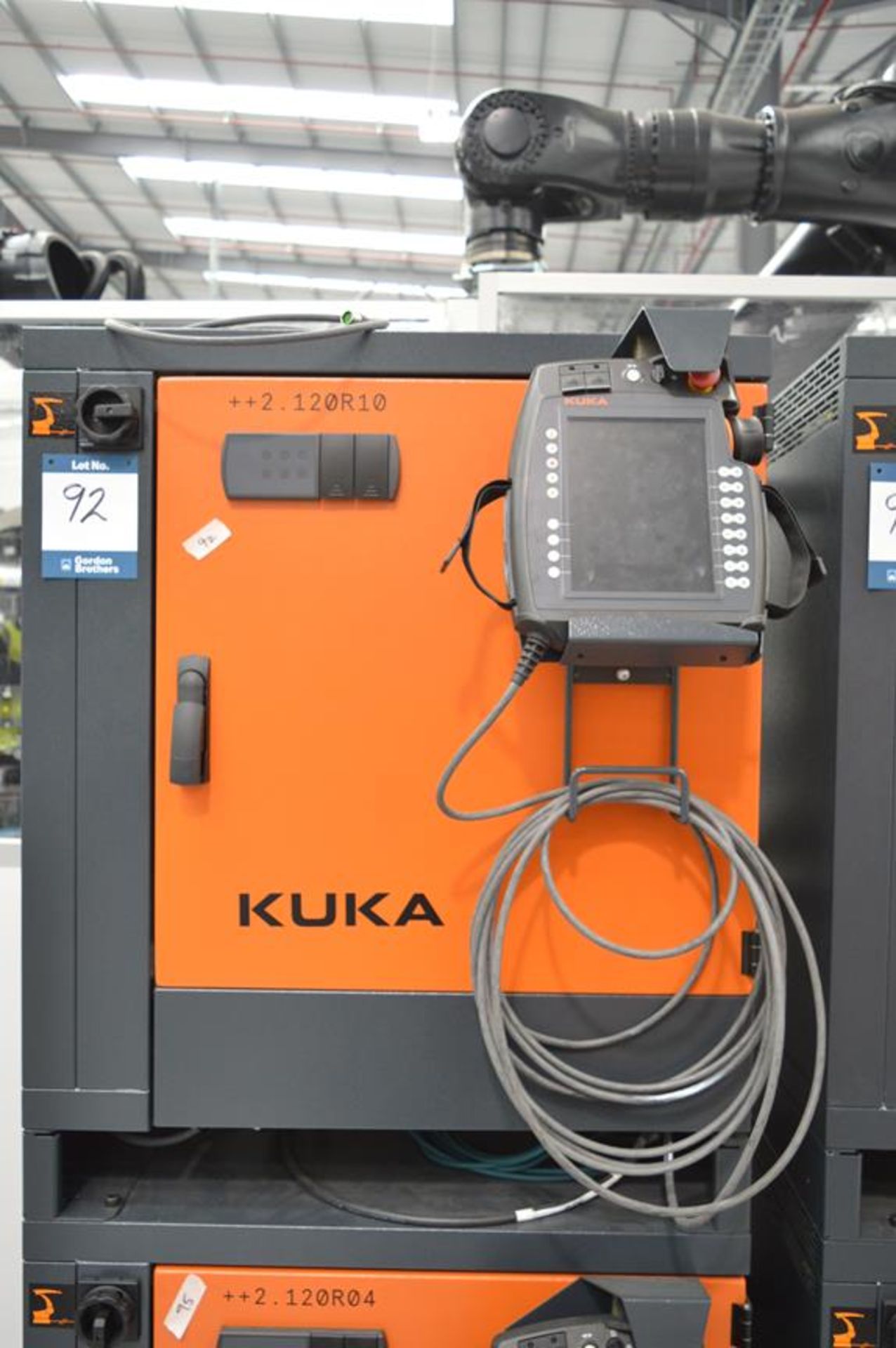 Kuka, KR280 R3080 six axis robot on extended pedestal, Serial No. 4380884 (DOM: 2021) with KR C4 - Image 4 of 5