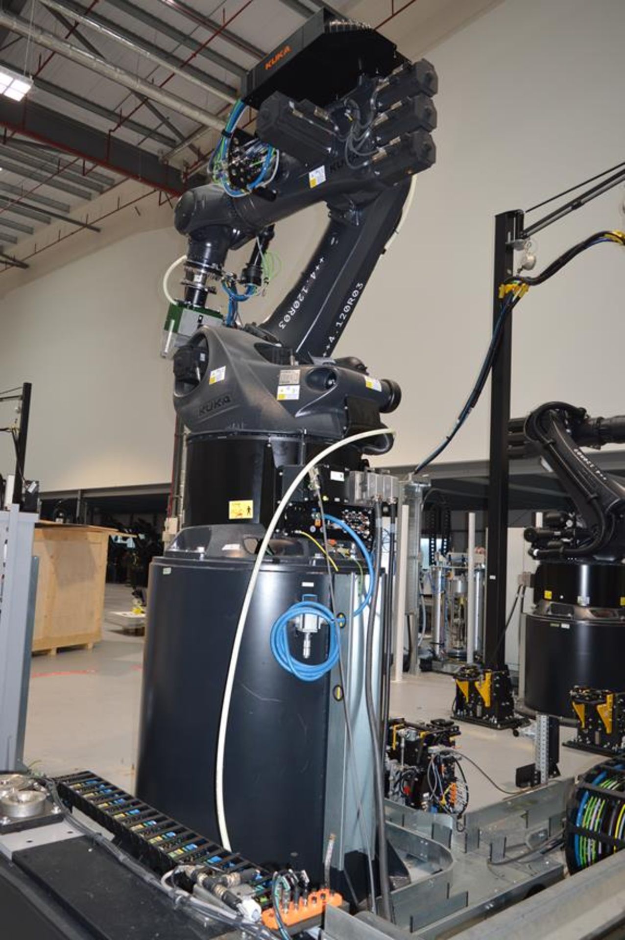 Kuka, KR360/R2830 six axis robot on extended pedestal, Serial No. 430716 (DOM: 2021) with KR C4 - Image 3 of 5