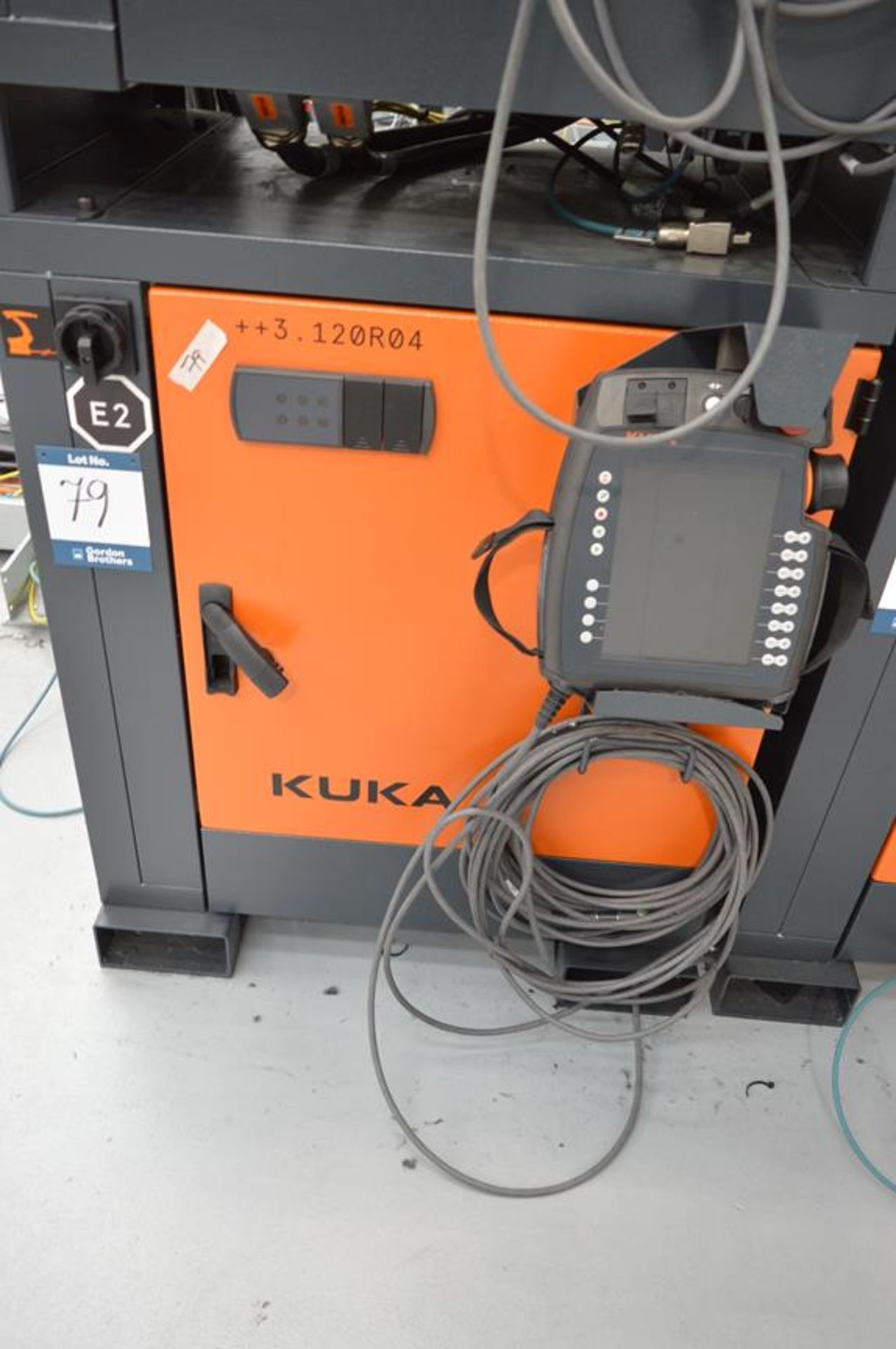 Kuka, KR360/R2830/FLR six axis robot on extended pedestal, Serial No. 4380799 (DOM: 2021) with KR C4 - Image 4 of 5