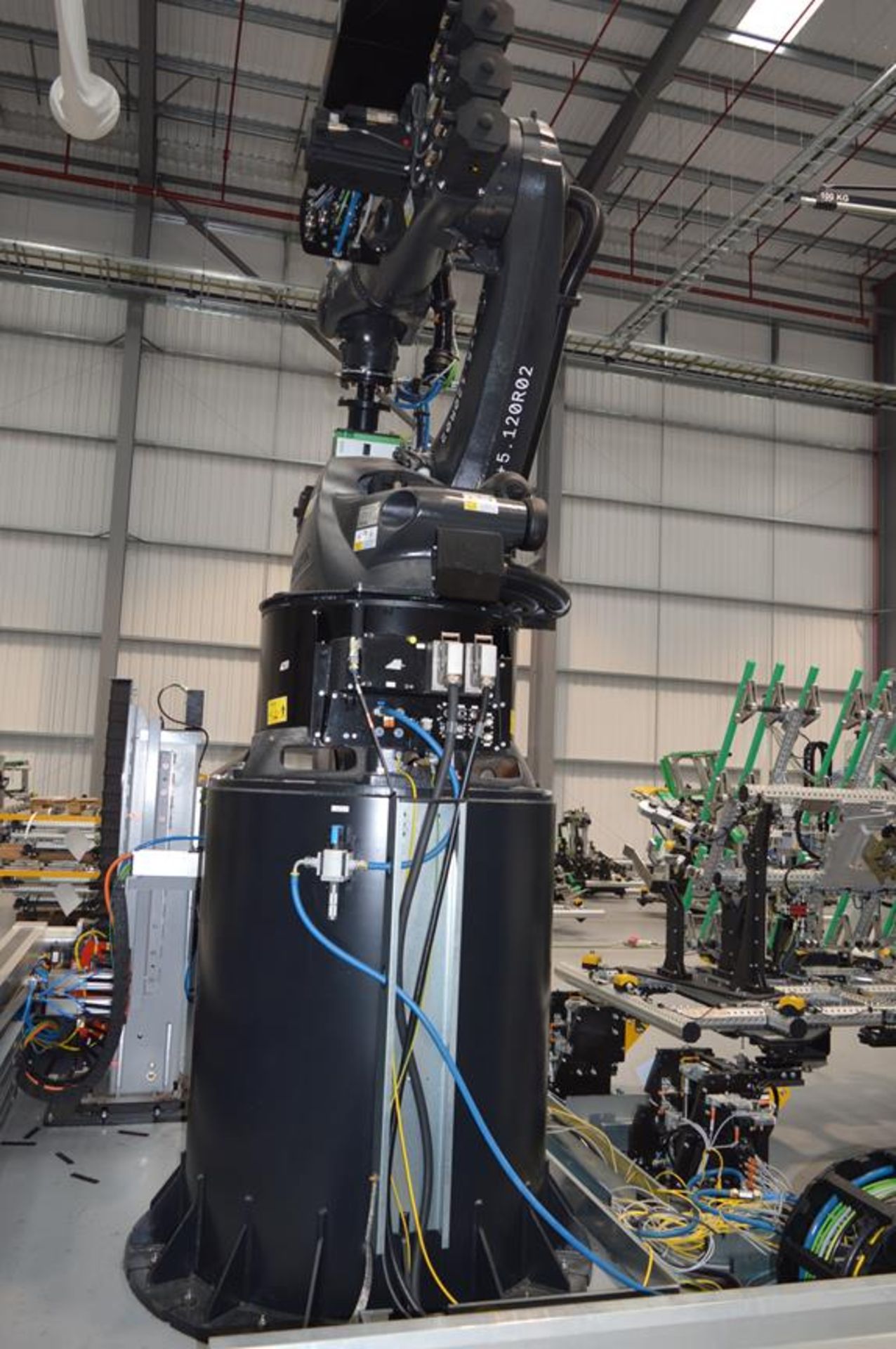 Kuka, KR360/R2830 six axis robot with extended pedestal, Serial No. 4380718 (DOM: 2021) with KR C4 - Image 2 of 5