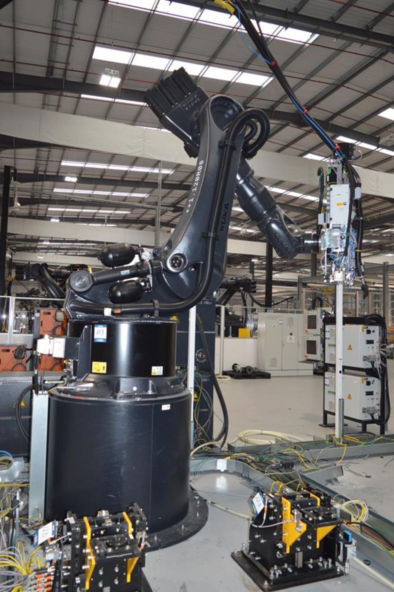 Kuka, KR280 R3080 FLR six axis robot on extended pedestal, Serial No. 4380791 (DOM: 2021) with KR C4 - Image 2 of 5