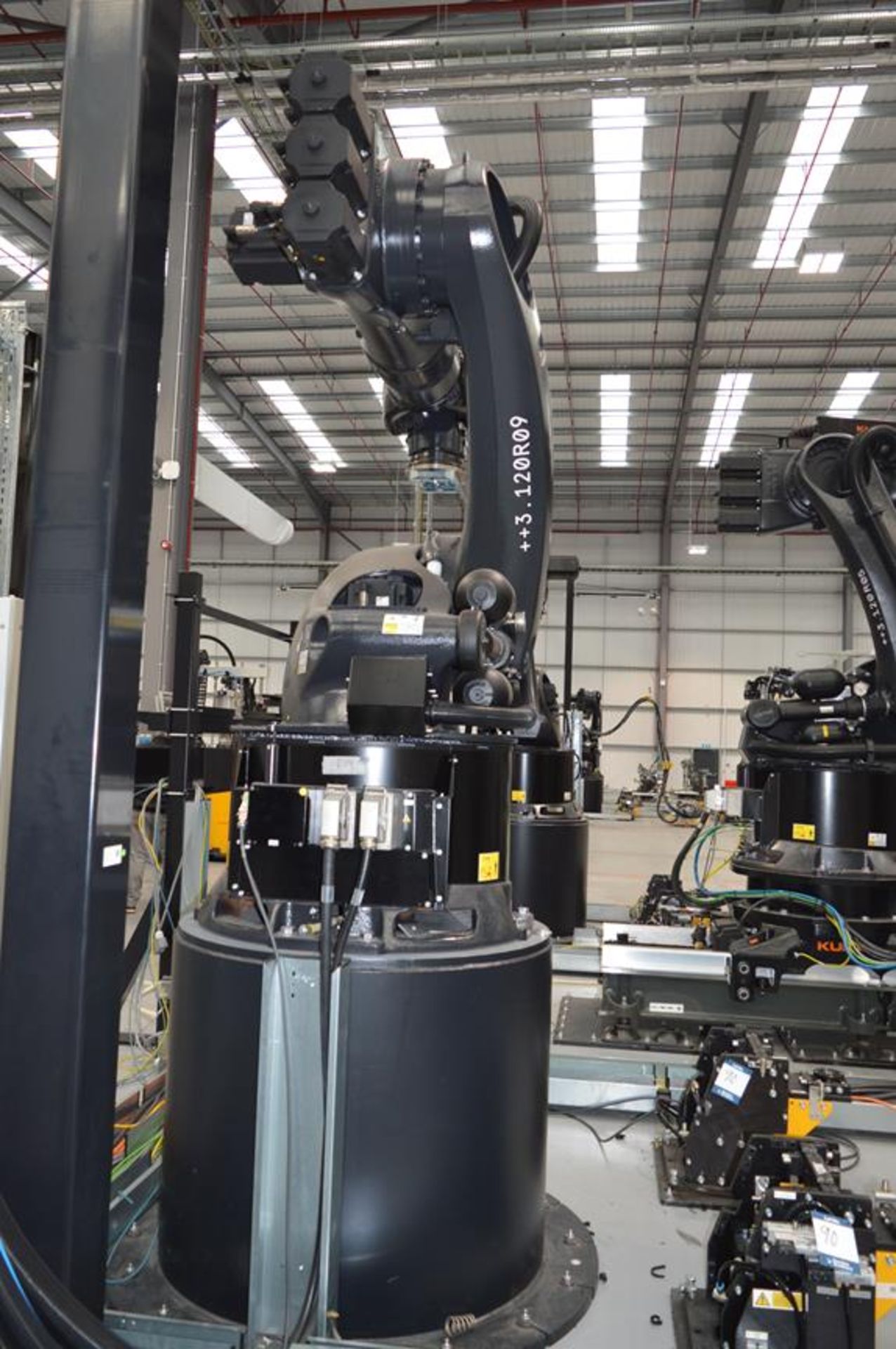 Kuka, KR280/R3080 six axis robot on extended pedestal, Serial No. 4380888 (DOM: 2021) with KR C4