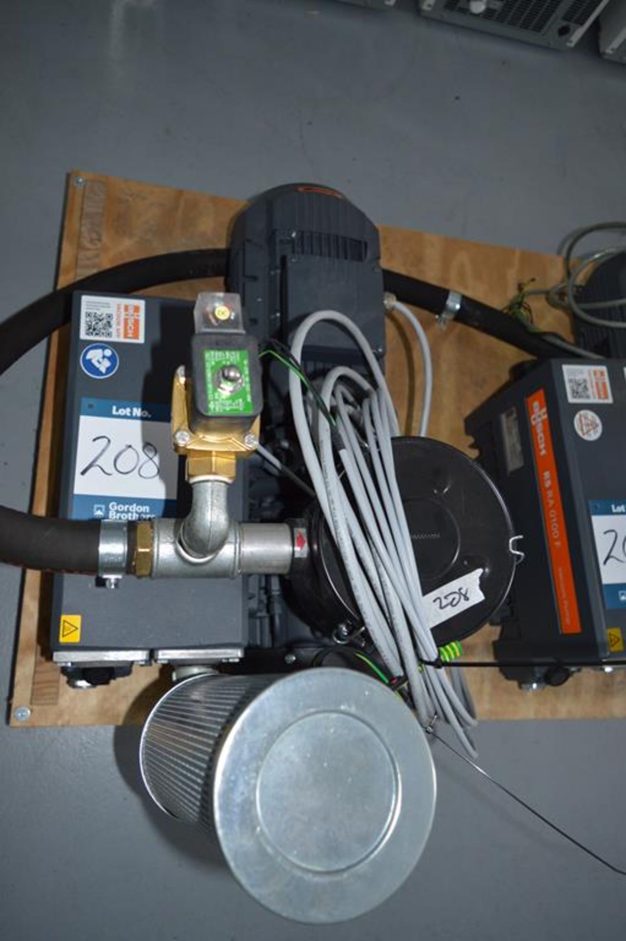 Bosch, R5-RA0100F vacuum pump, Serial No. DEM1212140214