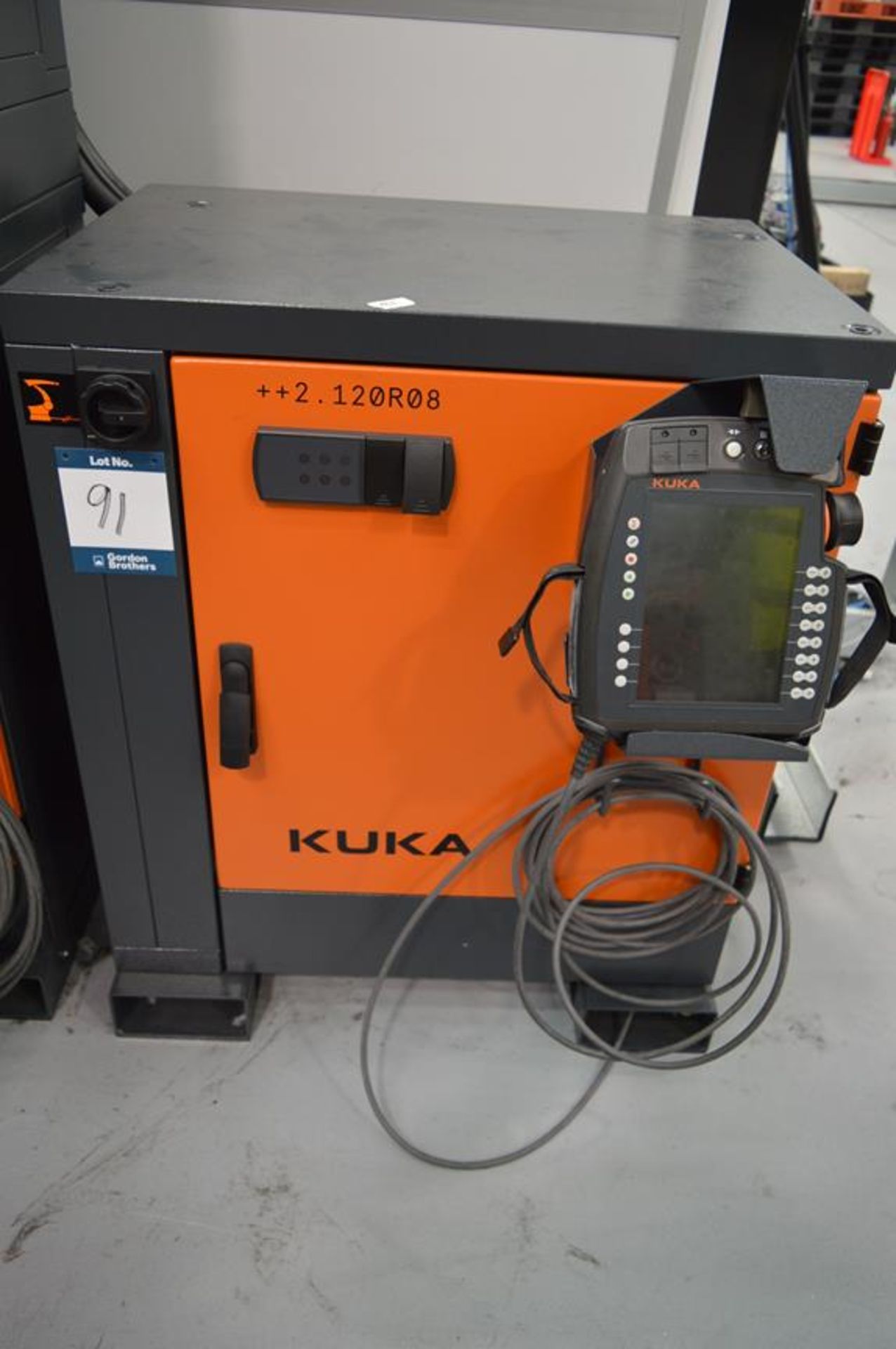 Kuka, KR280 R3080 six axis robot on extended pedestal, Serial No. 4380899 (DOM: 2021) with KR C4 - Image 4 of 5