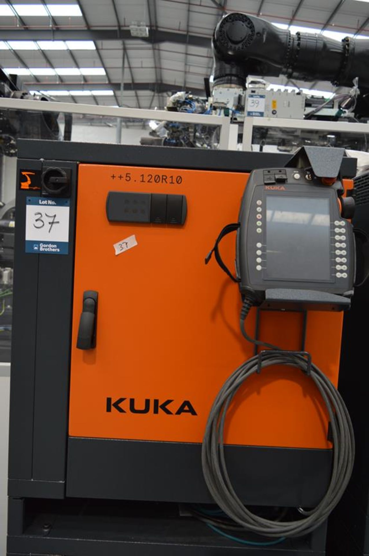 Kuka, KR280/R3080 FLR six axis robot on extended pedestal, Serial No. 4380880 (DOM: 2021) with KR C4 - Image 4 of 5