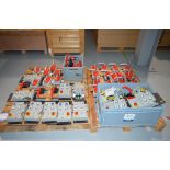 Pallet of lockable handles and controller
