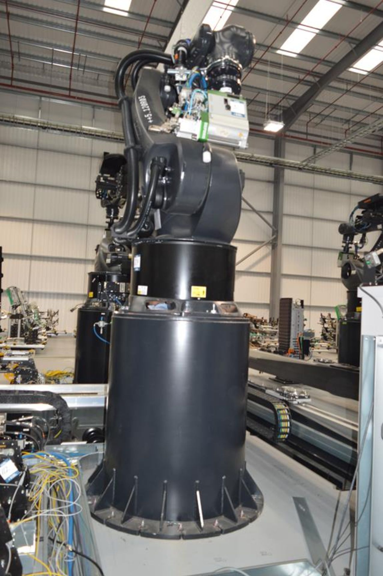 Kuka, KR360/R2830 six axis robot on extended pedestal, Serial No. 4380715 (DOM: 2021) with KR C4