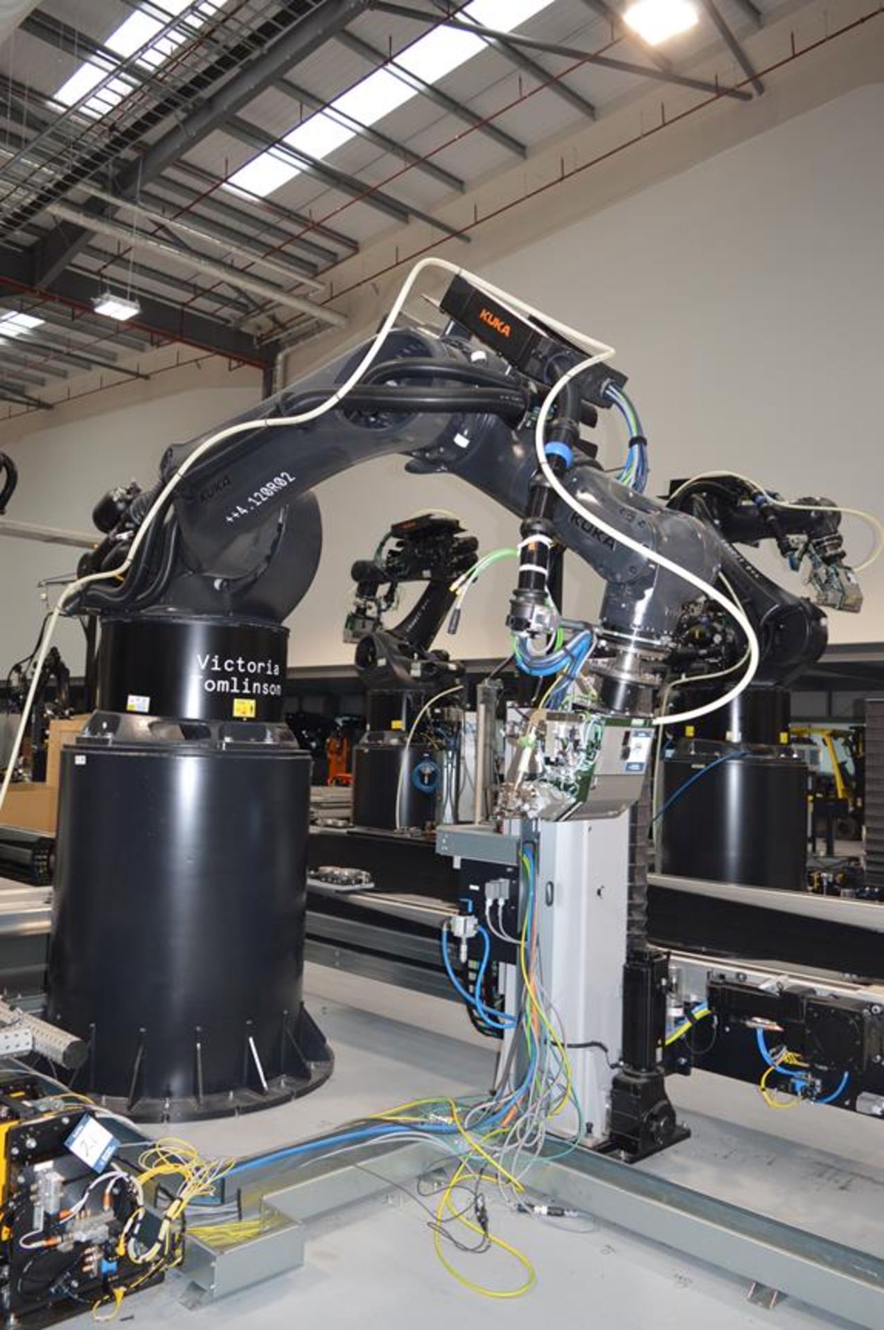 Kuka, KR360 /R2830 six axis robot on extended pedestal with KR C4 controller, Serial No. 3071090 (