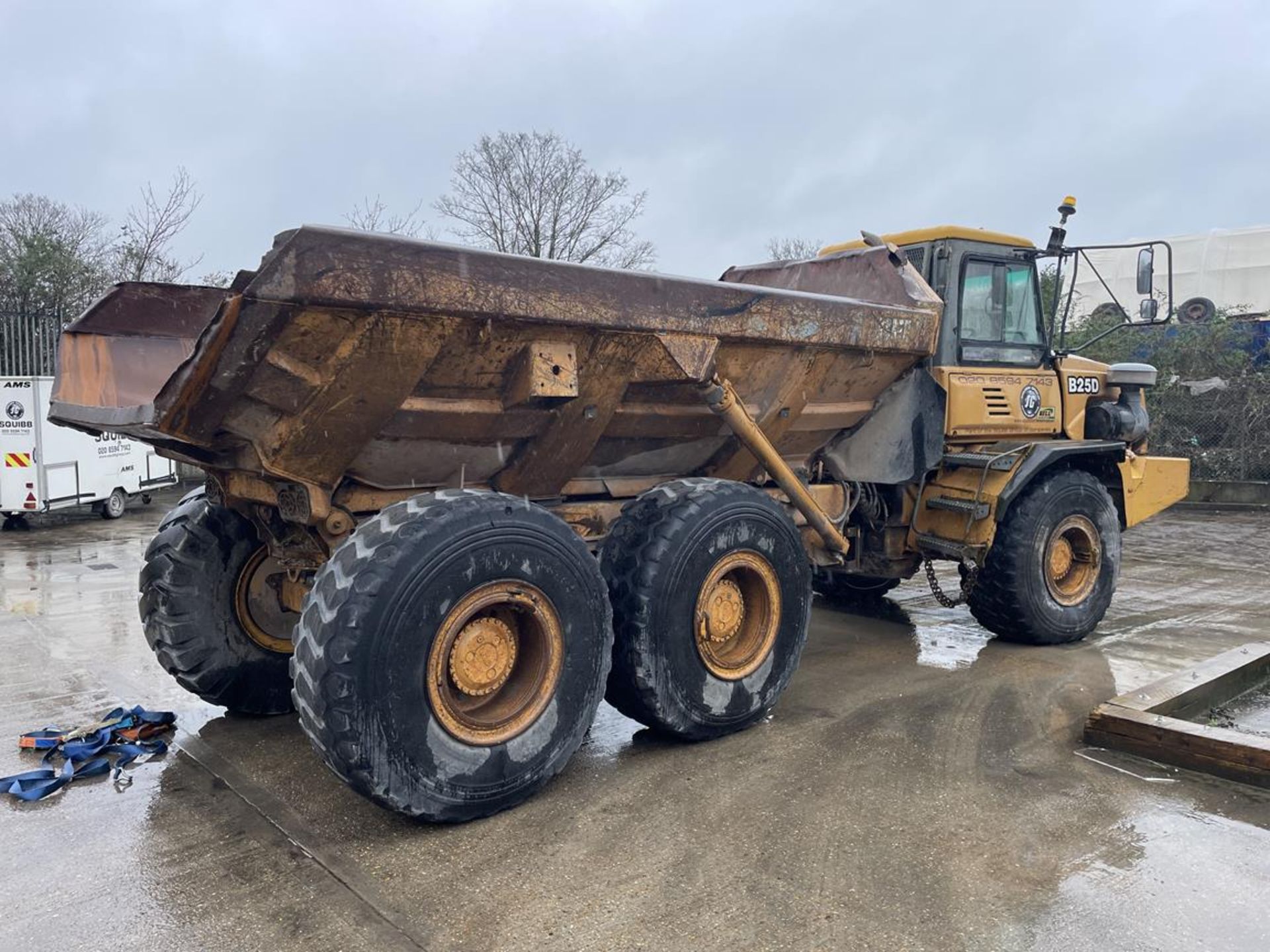 Bell B25D 6x6 22.7-Ton Payload Tipper Dump Truck, VIN: AEB4138123R000861, Run Hours: 18,753 (YOM: - Image 2 of 20