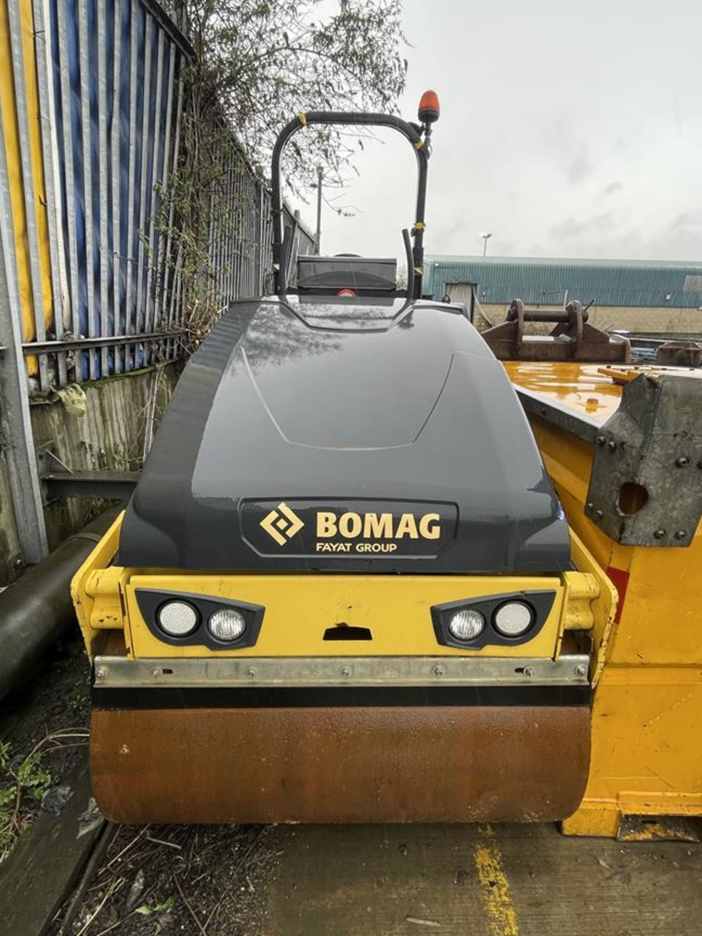 Bomag BW120 AD-5 Tandem Roller, 2700/3500kg Operating Mass S/No. 101880471203 (YOM: 2019) - Image 2 of 9
