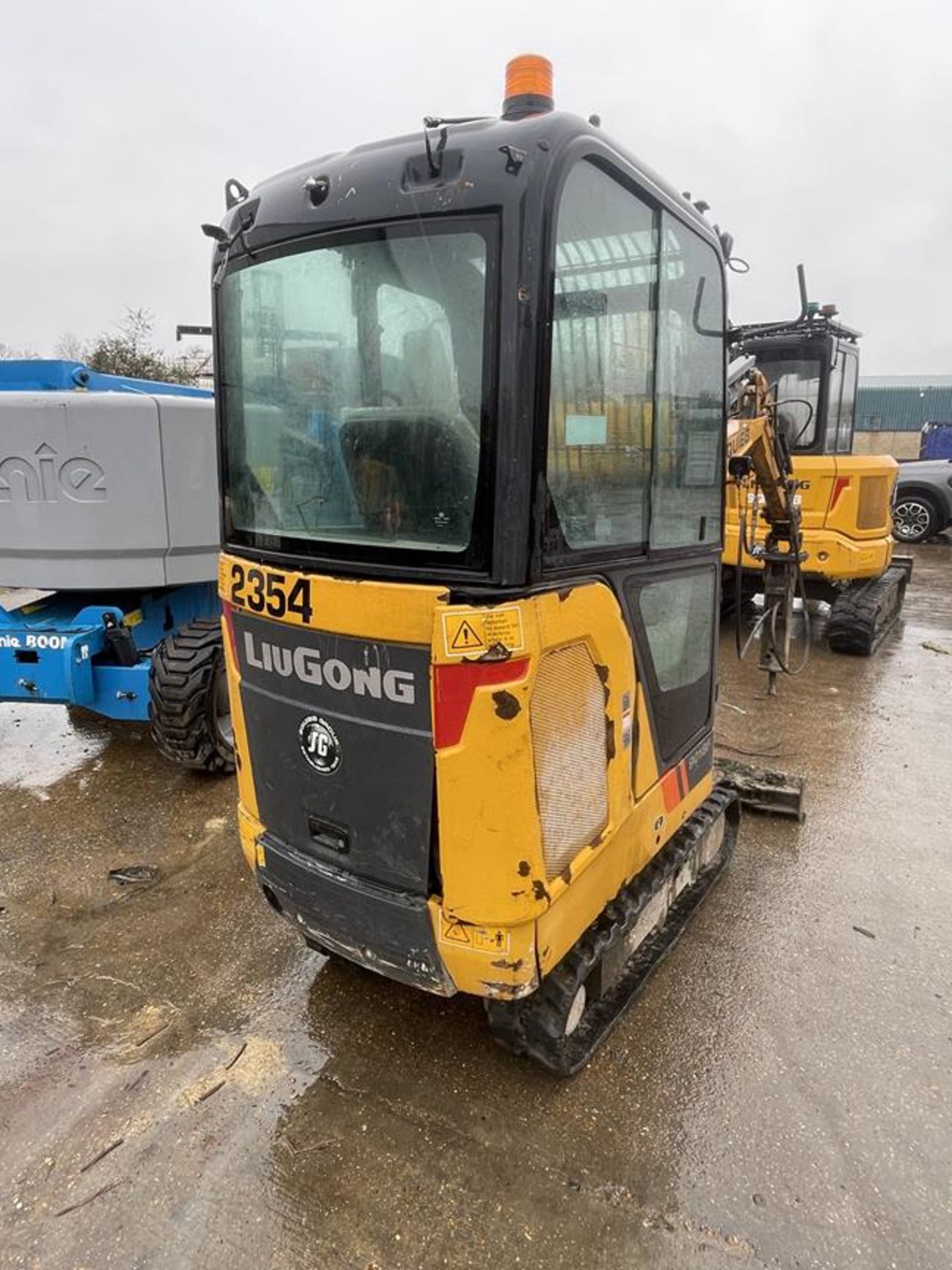 Liugong 9018F 1.9-Ton Hydraulic Mini Excavator S/No. LGC9018FVL0257691 (YOM: 2020), Run Hours: 446. - Bild 4 aus 17