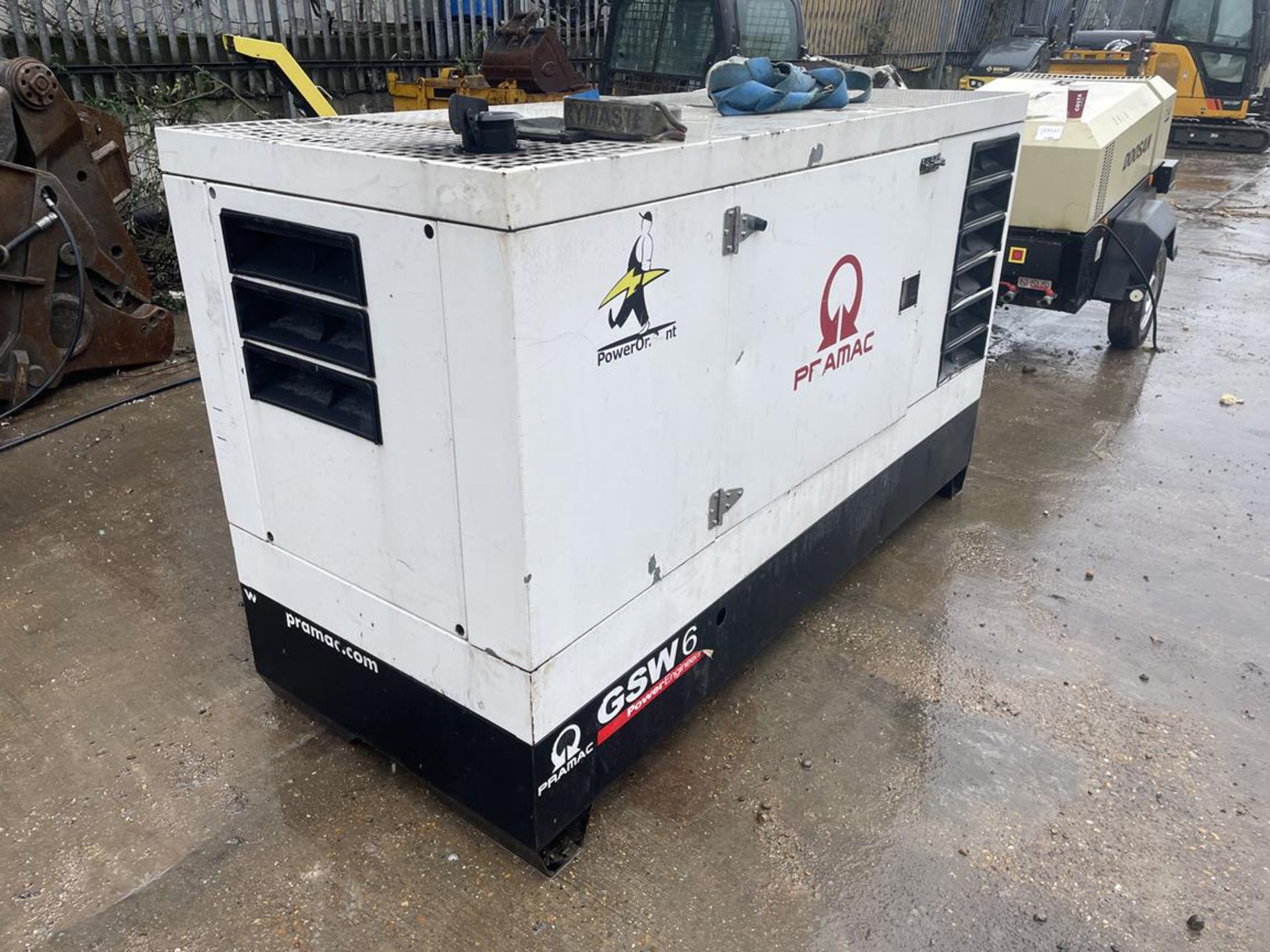 Pramac GSW6 Diesel Generator with Perkins NL75517 Engine S/No. NL75517U317175D (YOM: 2018) - Bild 3 aus 9