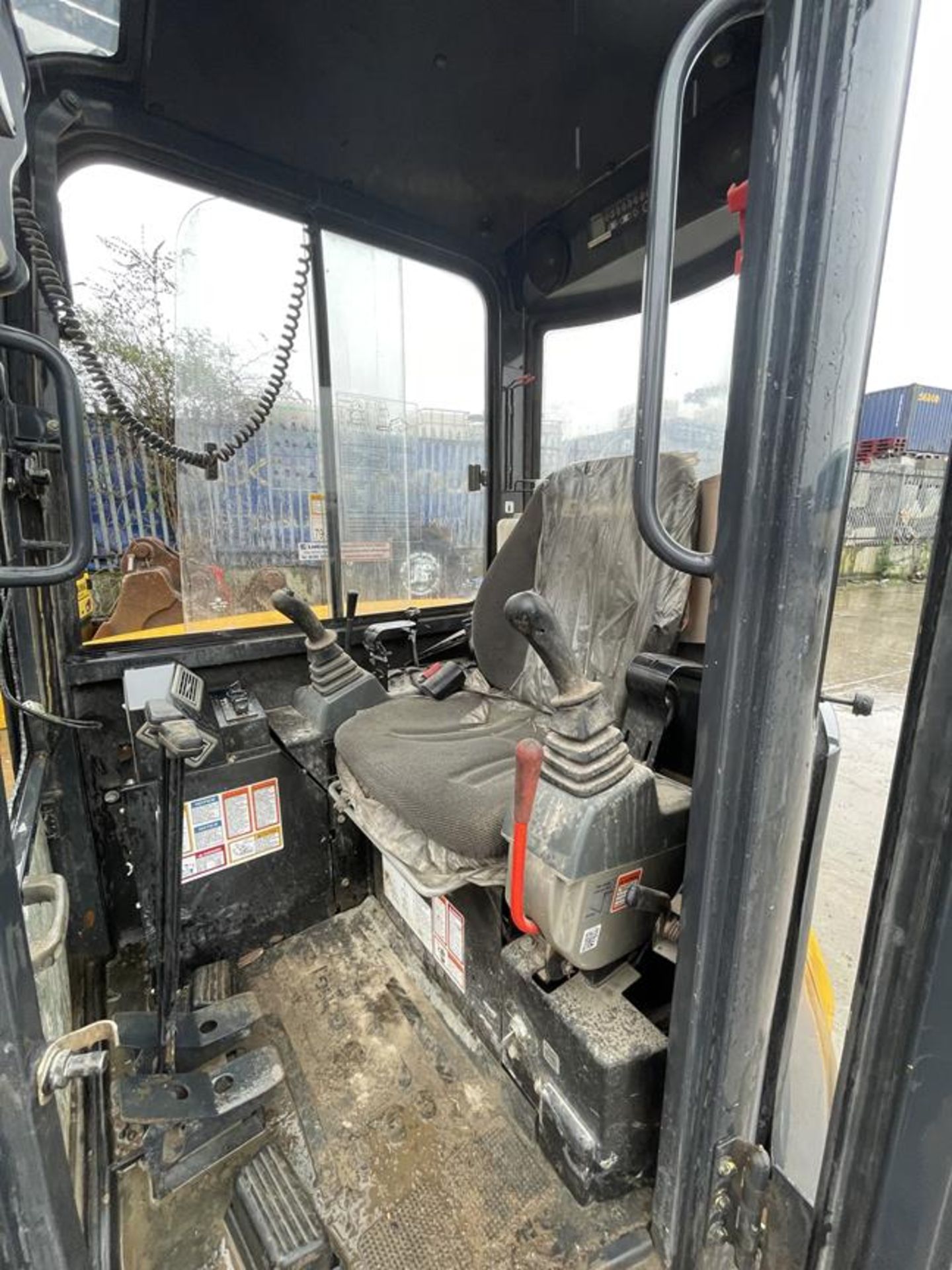 Liugong CLG9035E 3.9-Ton Operating Mass Hydraulic Mini Excavator S/No. LGC9035ELKC237188 (YOM: - Image 13 of 16