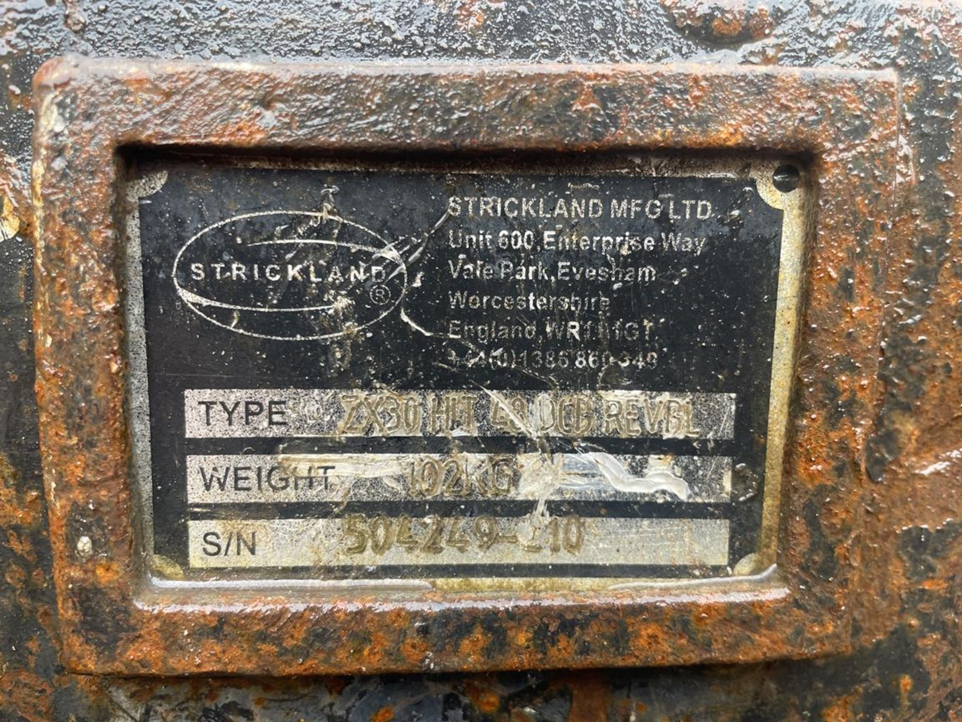 Strickland Type ZX30 Bucket, S/No. 504249-10, Measures c.1.2x0.4m - Bild 4 aus 5