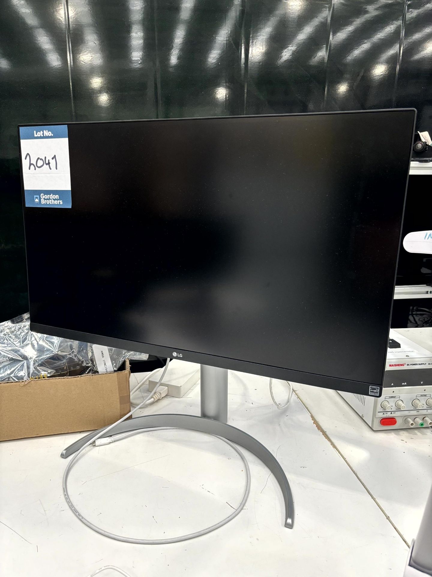 LG, 27UP850 27" flatscreen monitor with 240v power supply and height adjustable stand