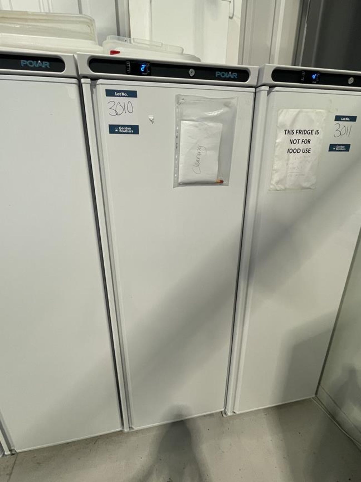 Polar, CD612 upright commercial refrigerator, Serial No. CD61221086127