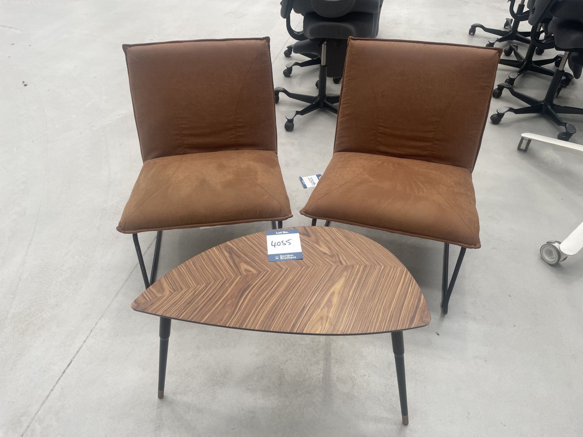 2x (no.) brown meeting chair and cofee table