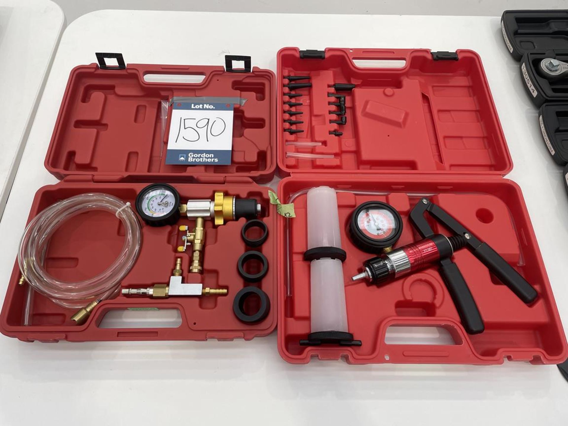 1x (no.) Sealey, cooling system, vacuum purge and refill set with 1x (no) Sealey vacuum and pressure